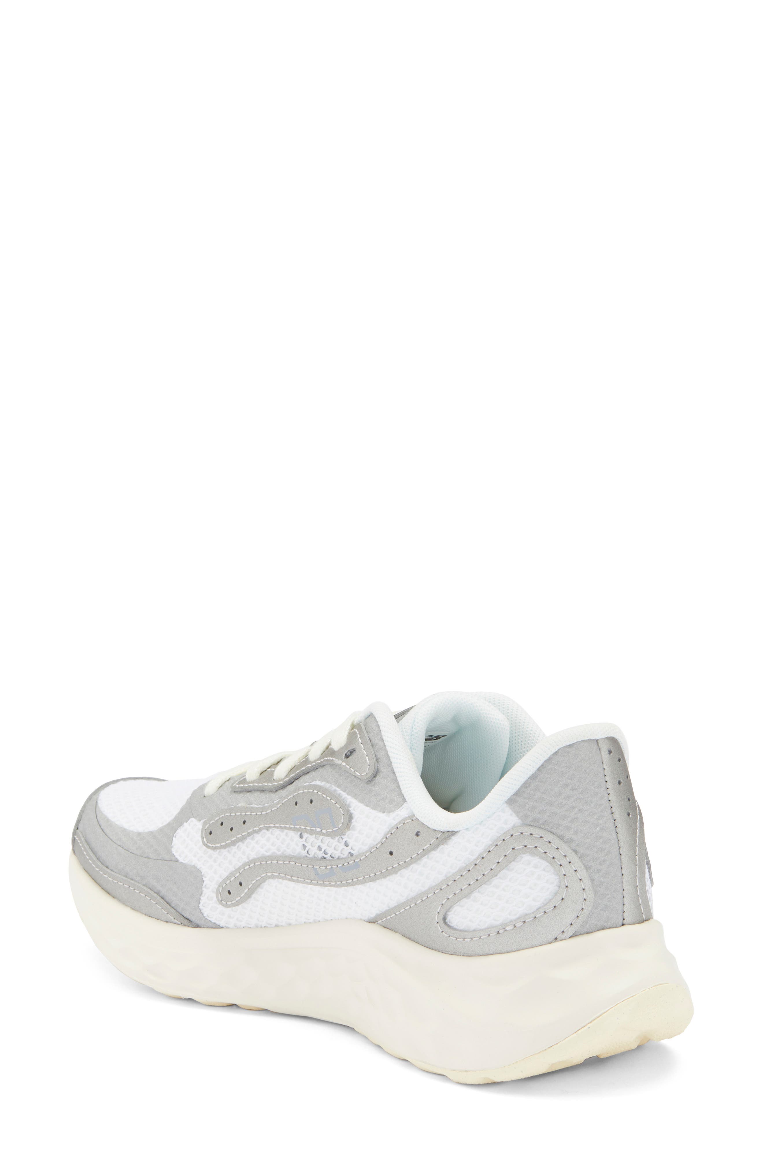 New Balance Fresh Foam Arishi v4 Running Shoe, Alternate, color, Silver Met