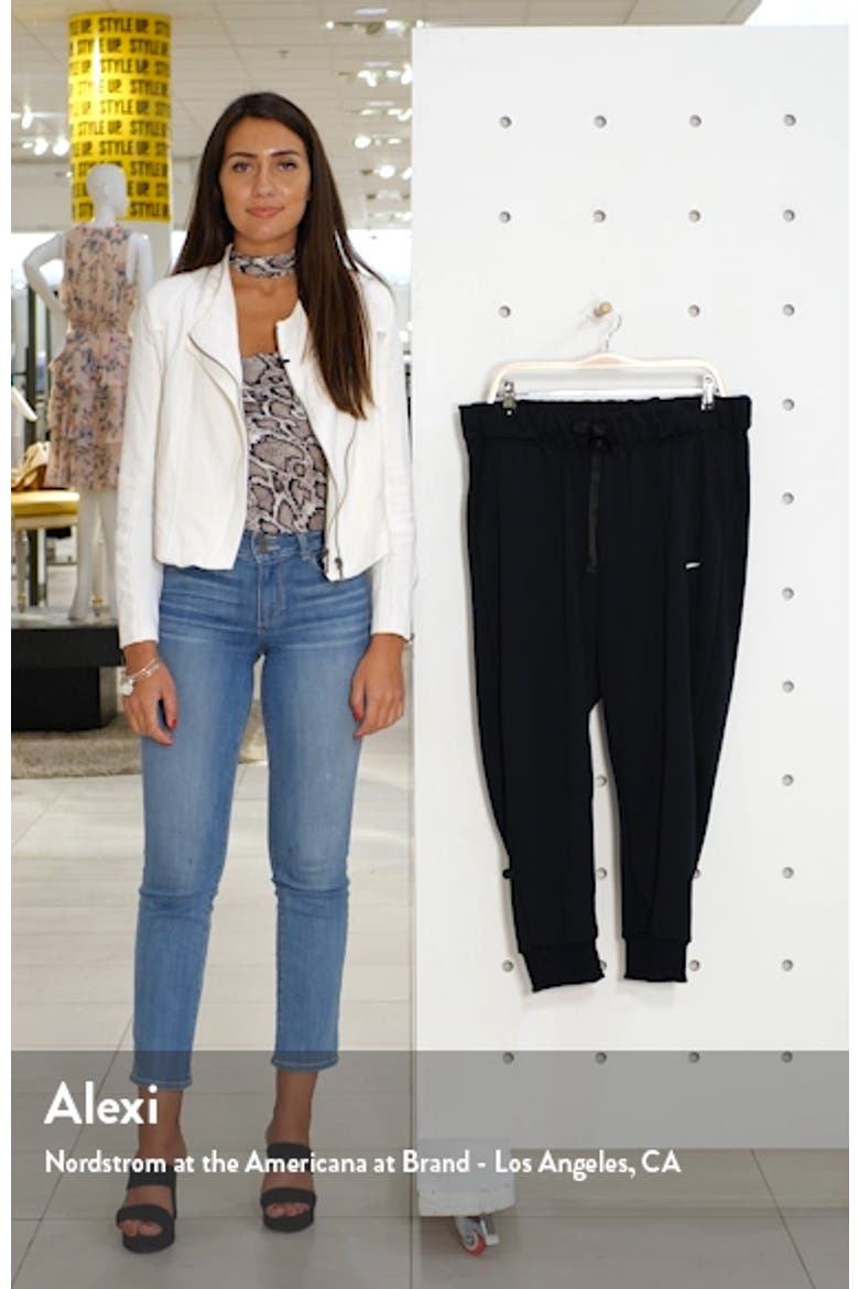 Dri-FIT One Crop Fleece Pants video