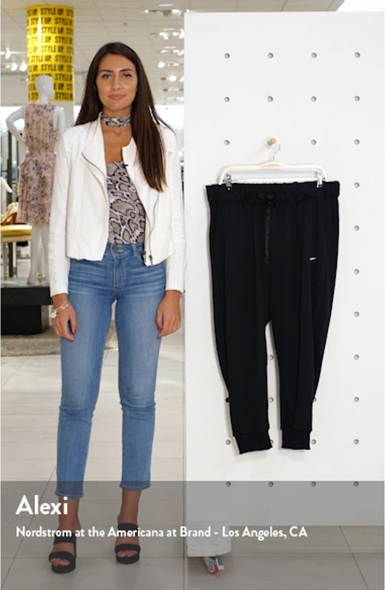 Dri-FIT One Crop Fleece Pants, sales video thumbnail