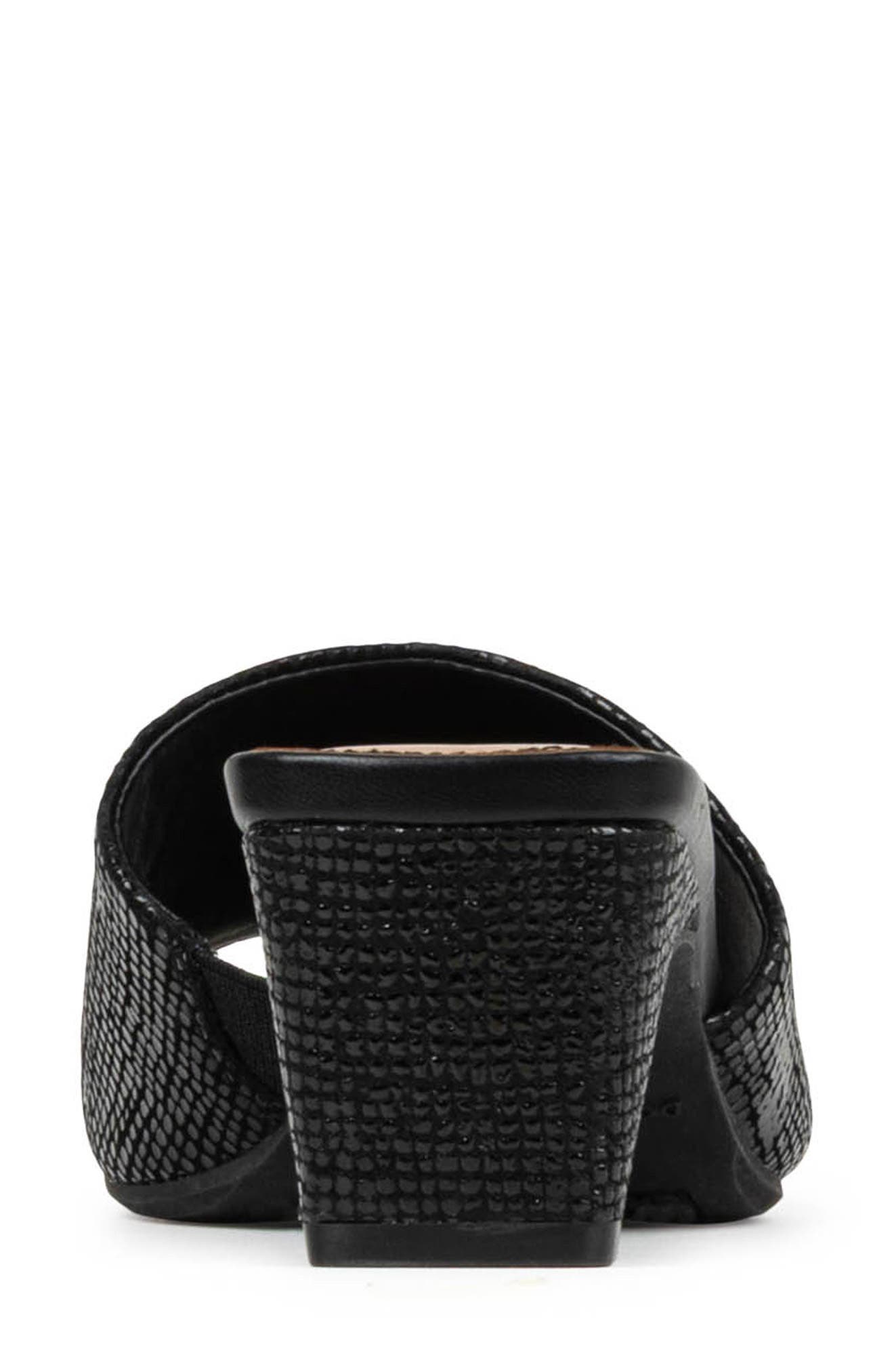 Donald Pliner Farrah Toe Loop Sandal, Alternate, color, Black