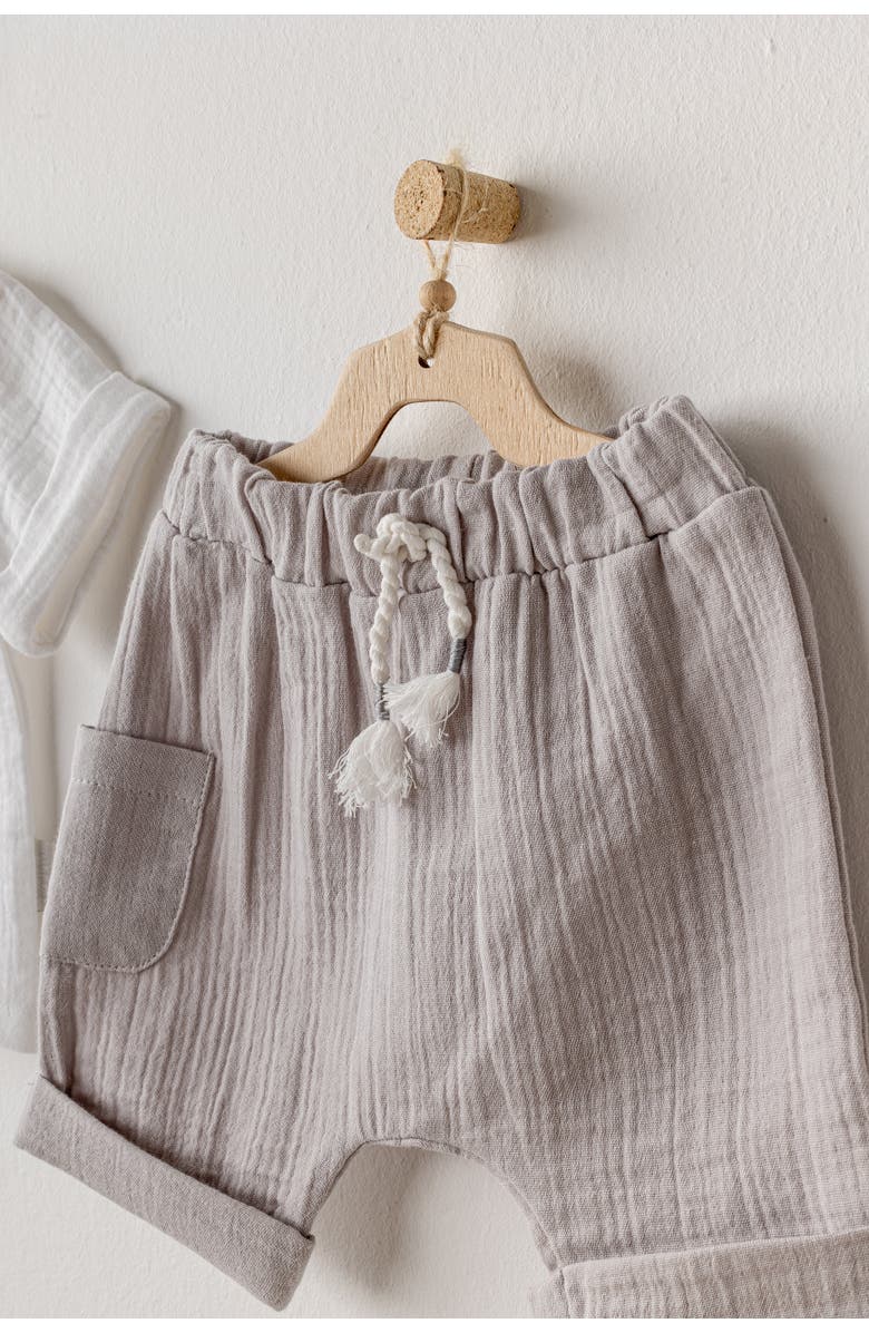 Andy Wawa Shorts Button Outfit, Alternate, color, 