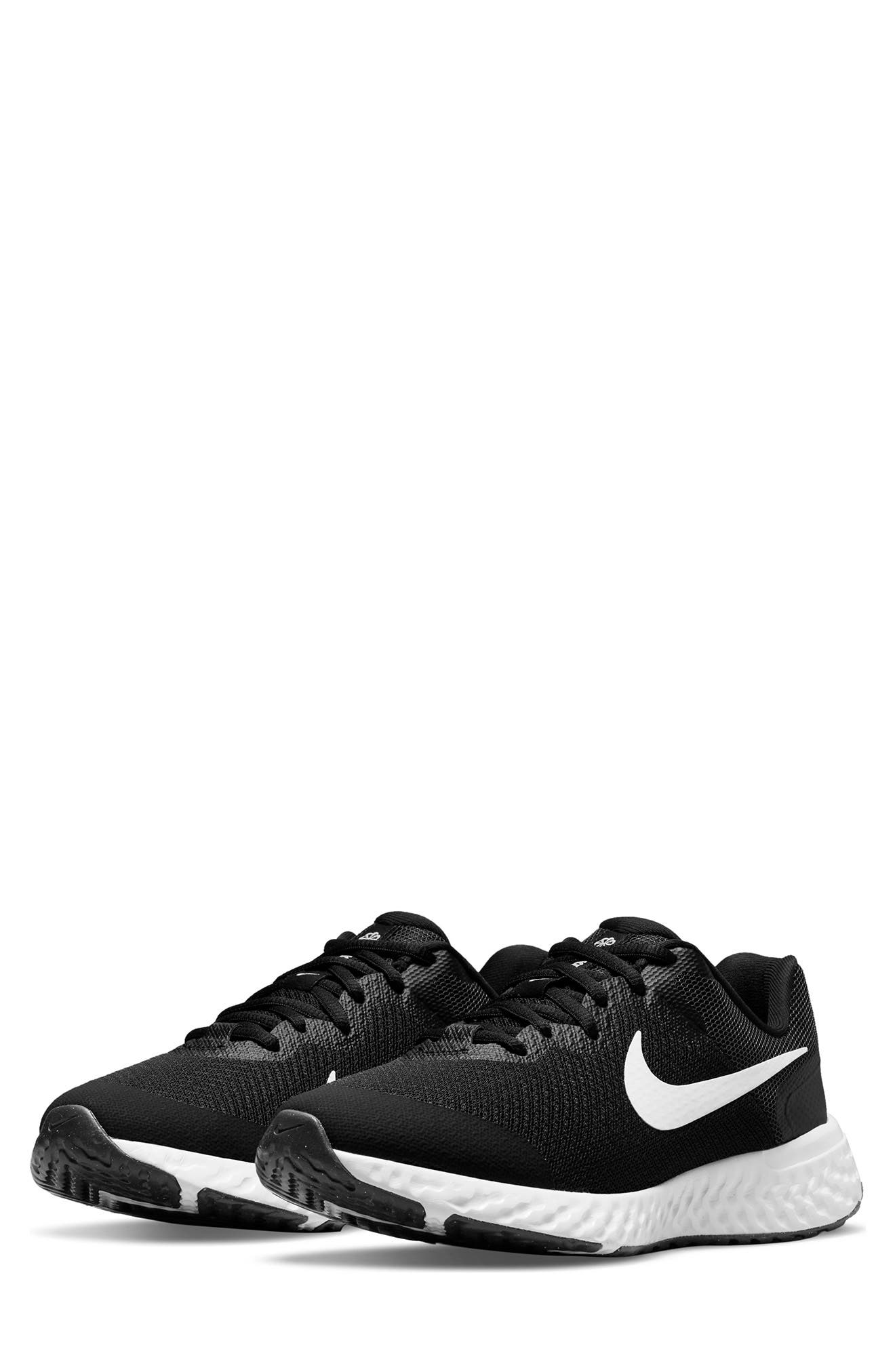 Revolution 6 Sneaker, Main, color, BLACK/ WHITE