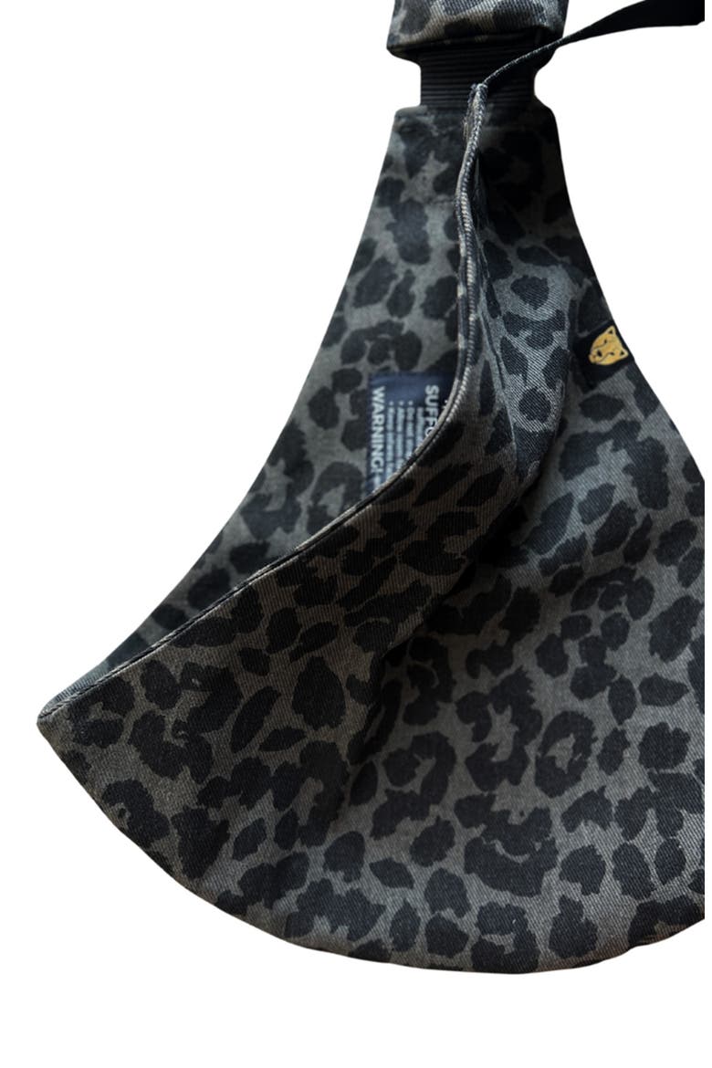 Print Toddler Carrier, Alternate, color, GREY/ BLACK LEOPARD PATTERN