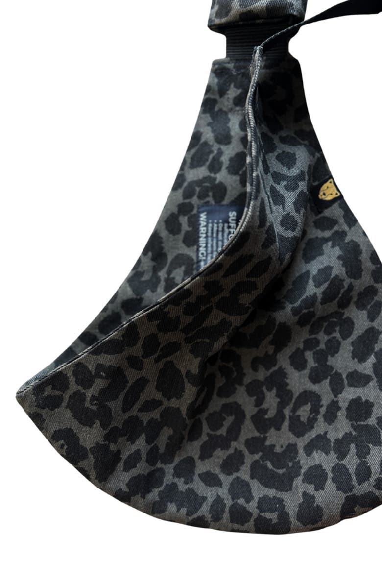 WILDRIDE Toddler Carrier, Alternate, color, Grey/ Black Leopard Pattern