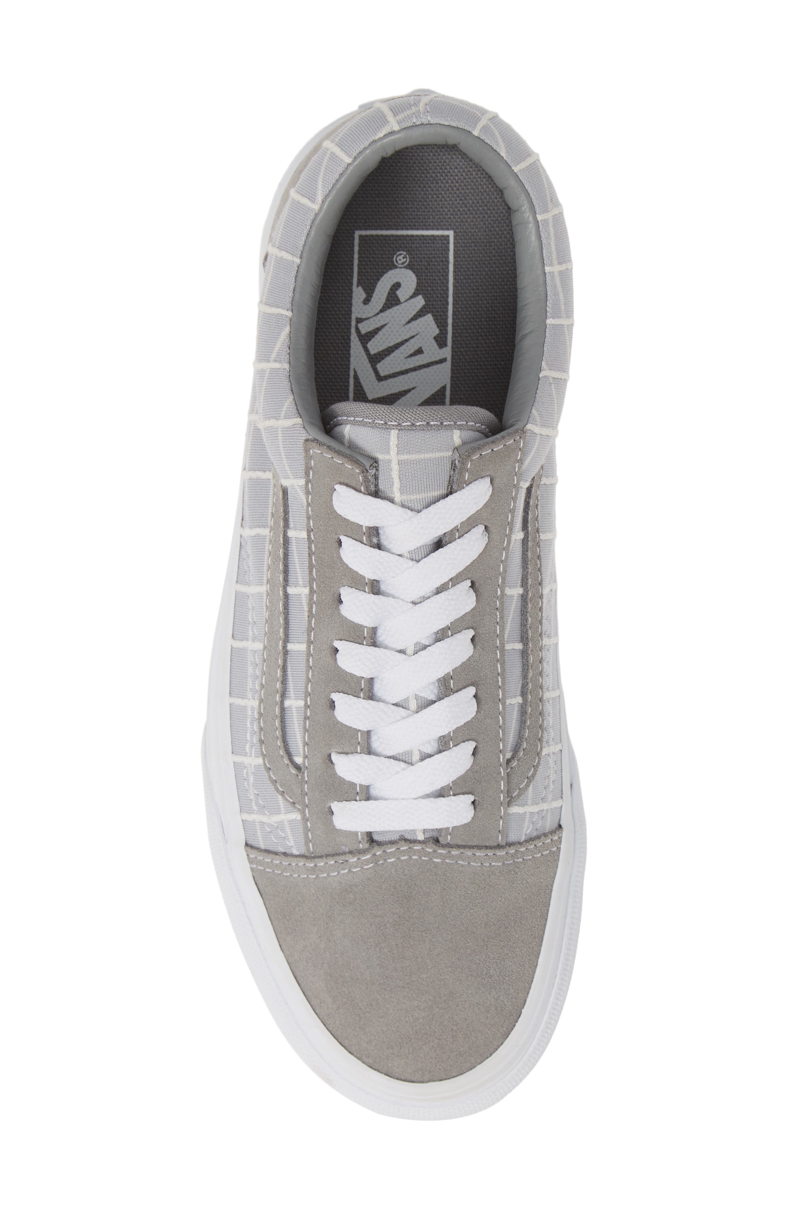 Vans Old Skool Sneaker, Alternate, color, 