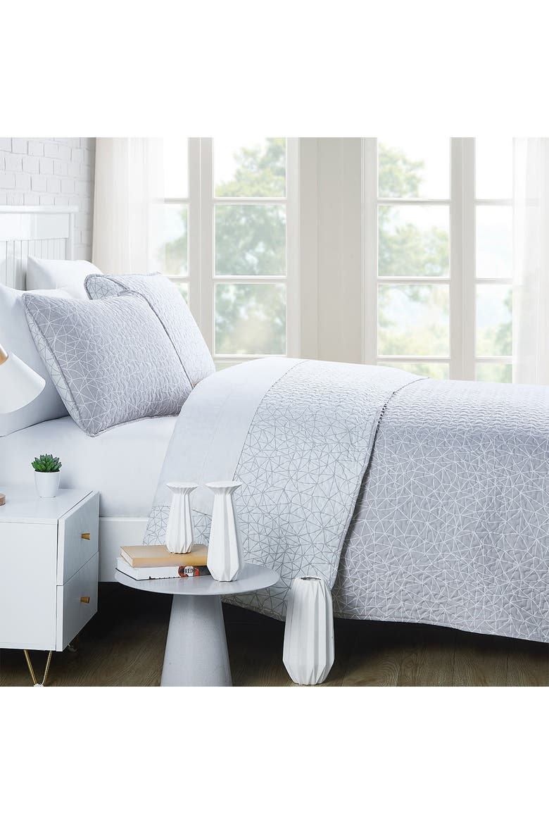 Geometric Maze Oversized Quilt Sets, Alternate, color, GEOMETRIC MAZE GREY