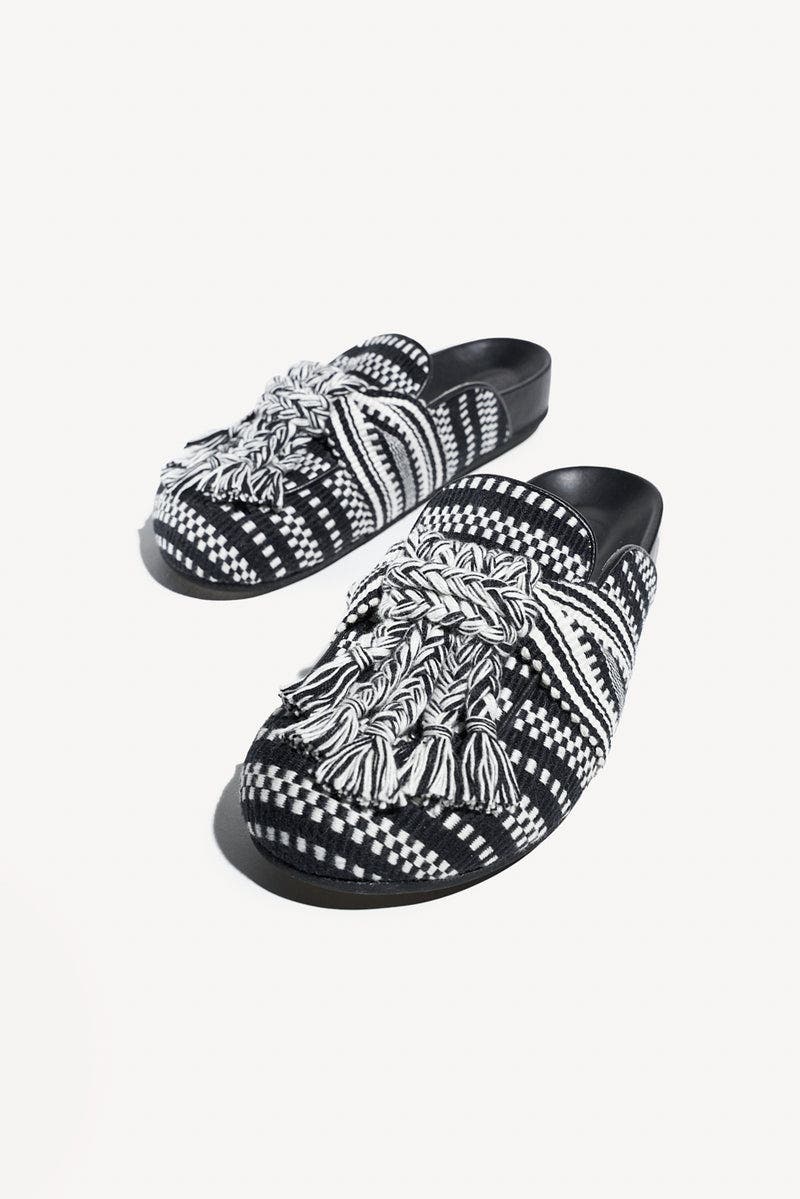 Amambaih Anto Clog, Alternate, color, Ivory-Black