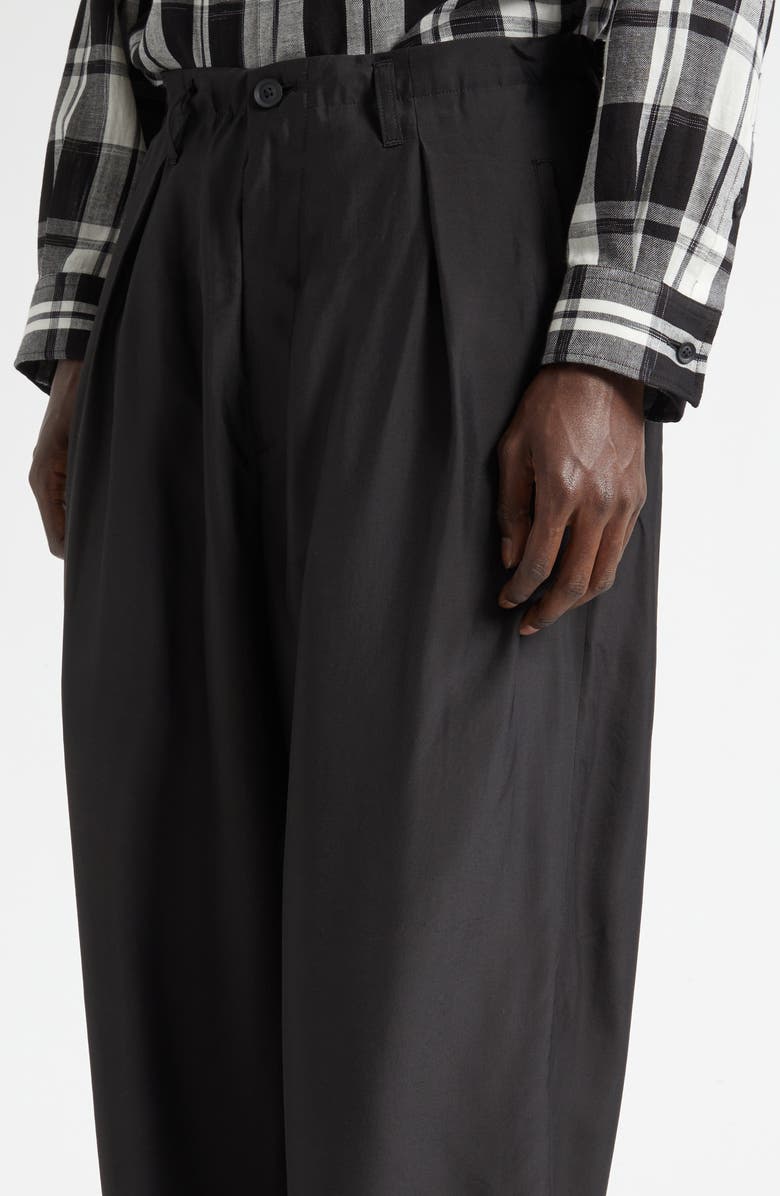 Yohji Yamamoto 1-Tuck Pleated Silk Pants, Alternate, color, Black