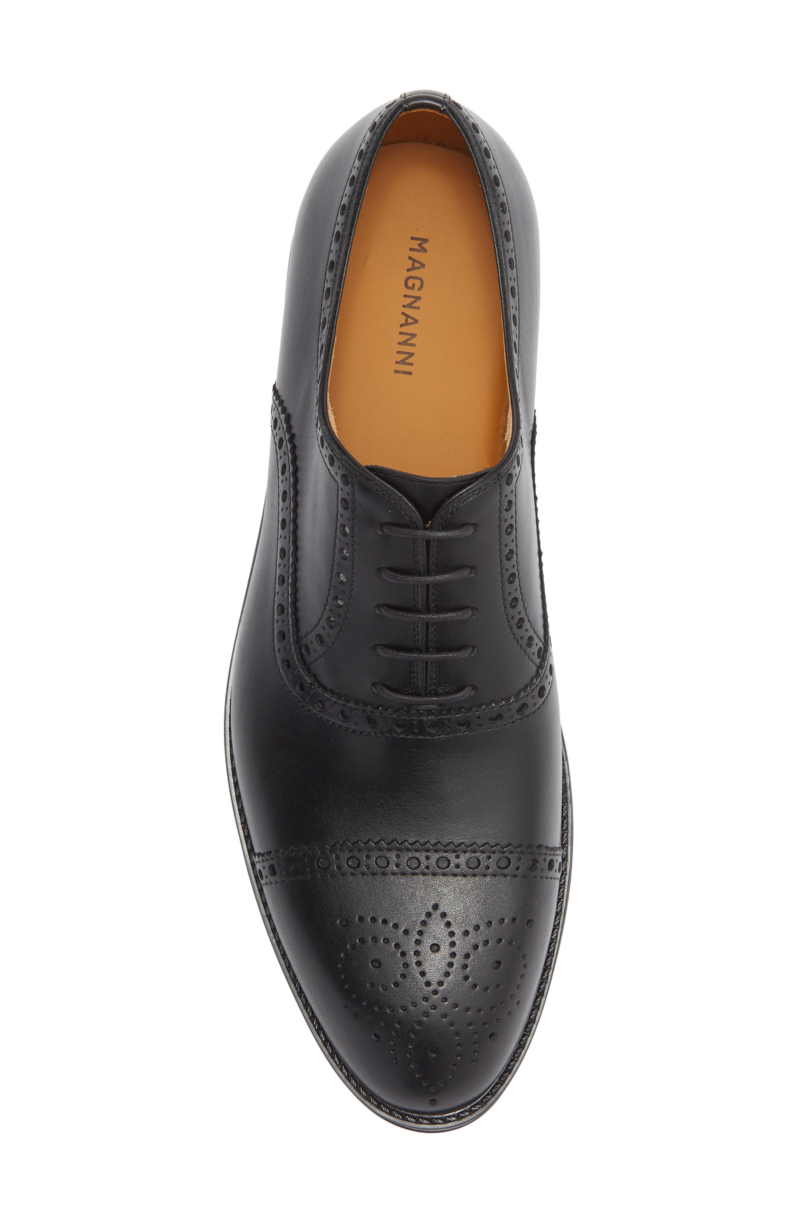 Magnanni Eddison Medallion Cap Toe Oxford, Alternate, color, Black