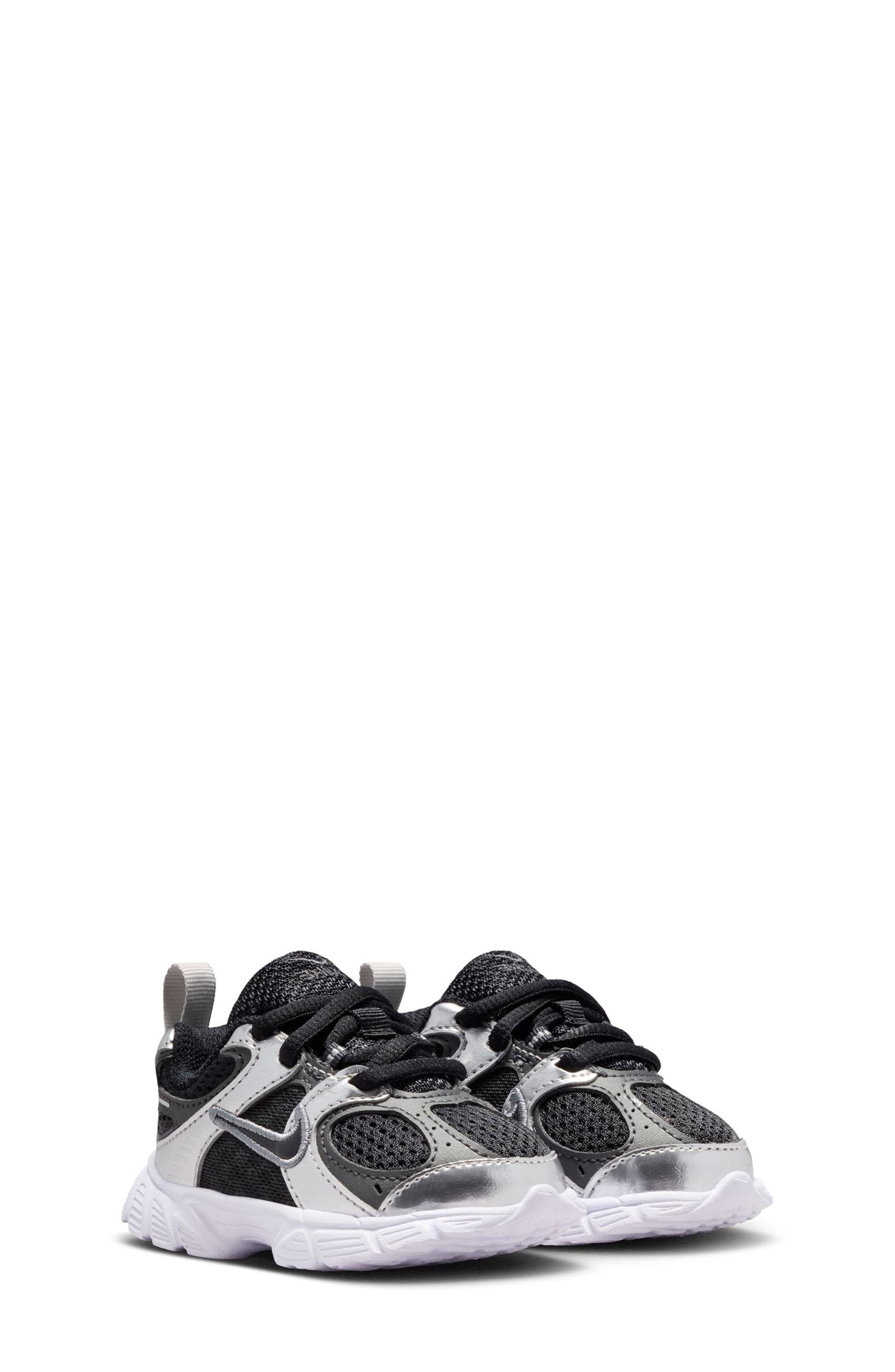 Nike Kids' V5 RNR Sneaker