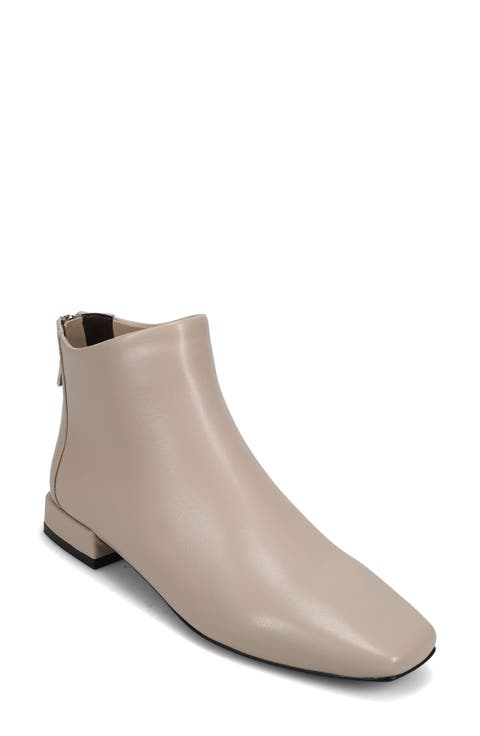 Elide Bootie