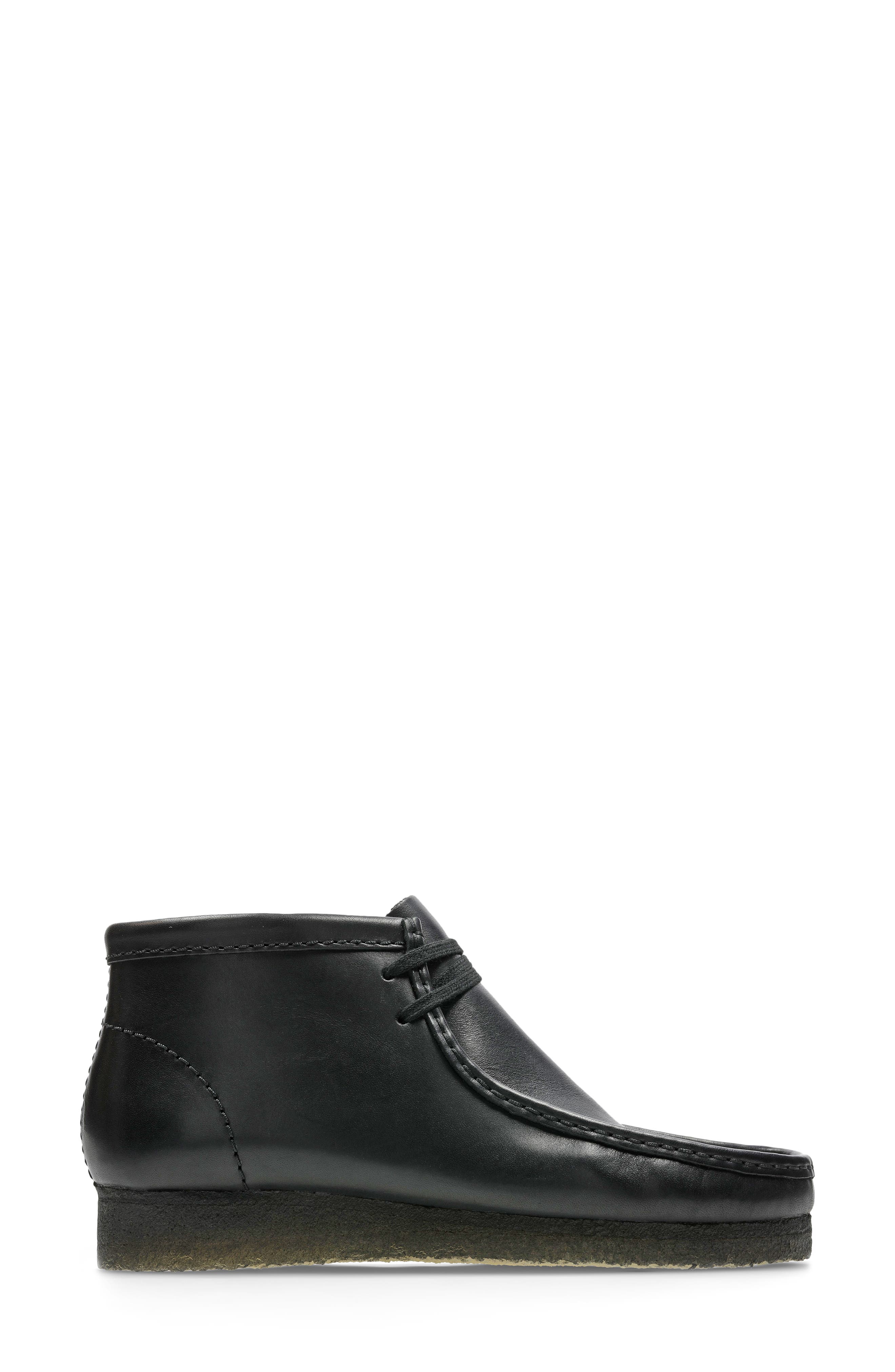 Clarks<sup>®</sup> Originals Wallabee Chukka Boot, Alternate, color, Black Leat