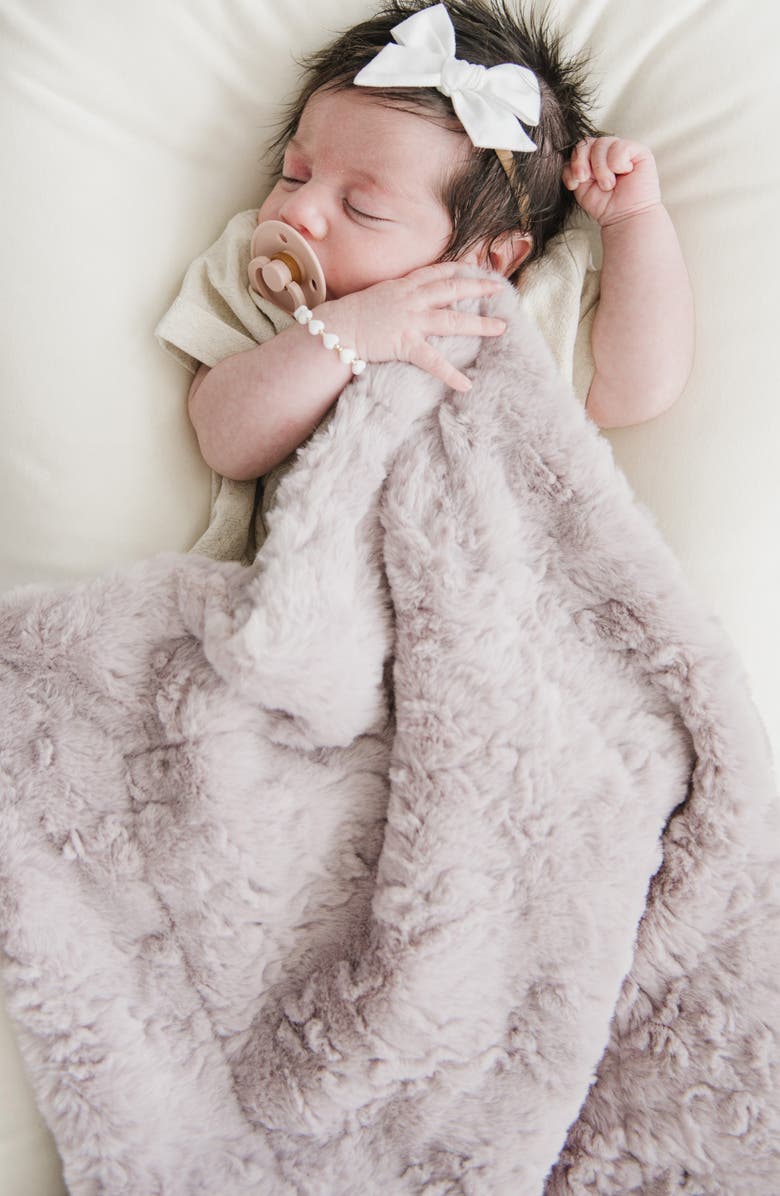 SARANONI Dream Faux Fur Receiving Blanket, Alternate, color, Lilac