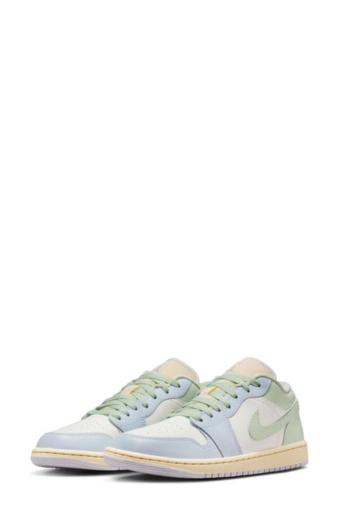 Air Jordan 1 Low Basketball Sneaker (Women)