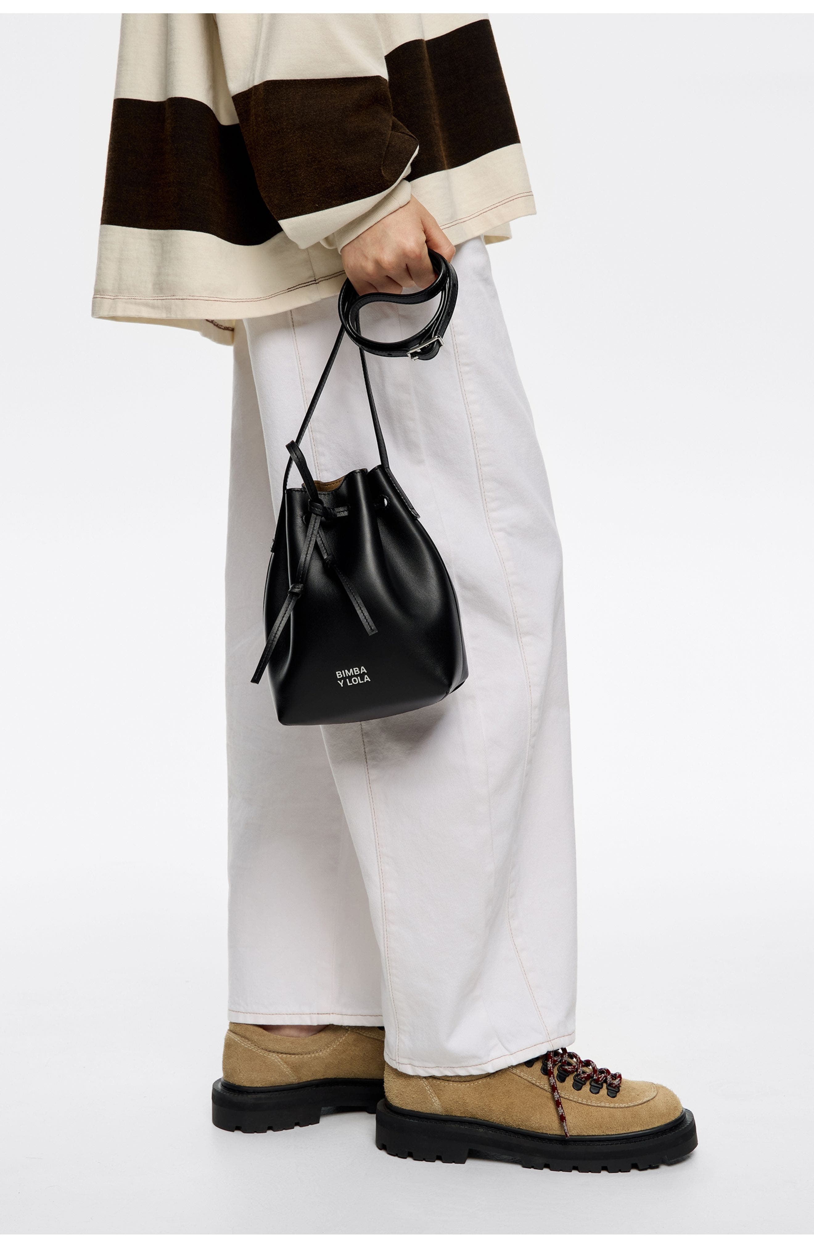 Bimba y Lola Leather Bucket Crossbody Bag, Alternate, color, Black