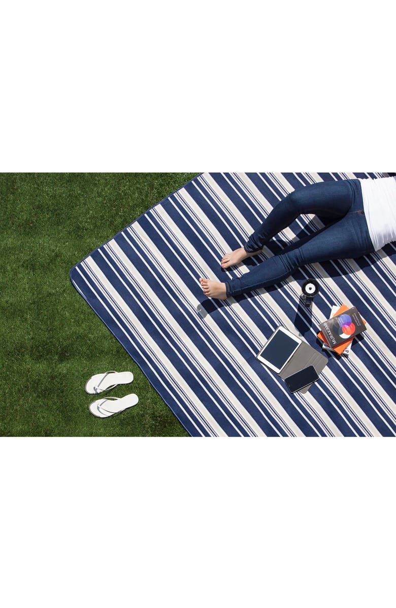 Oniva a Picnic Time Brand ONIVA Blanket Tote Outdoor Picnic Blanket, Alternate, color, Blue Stripe Pattern With Navy