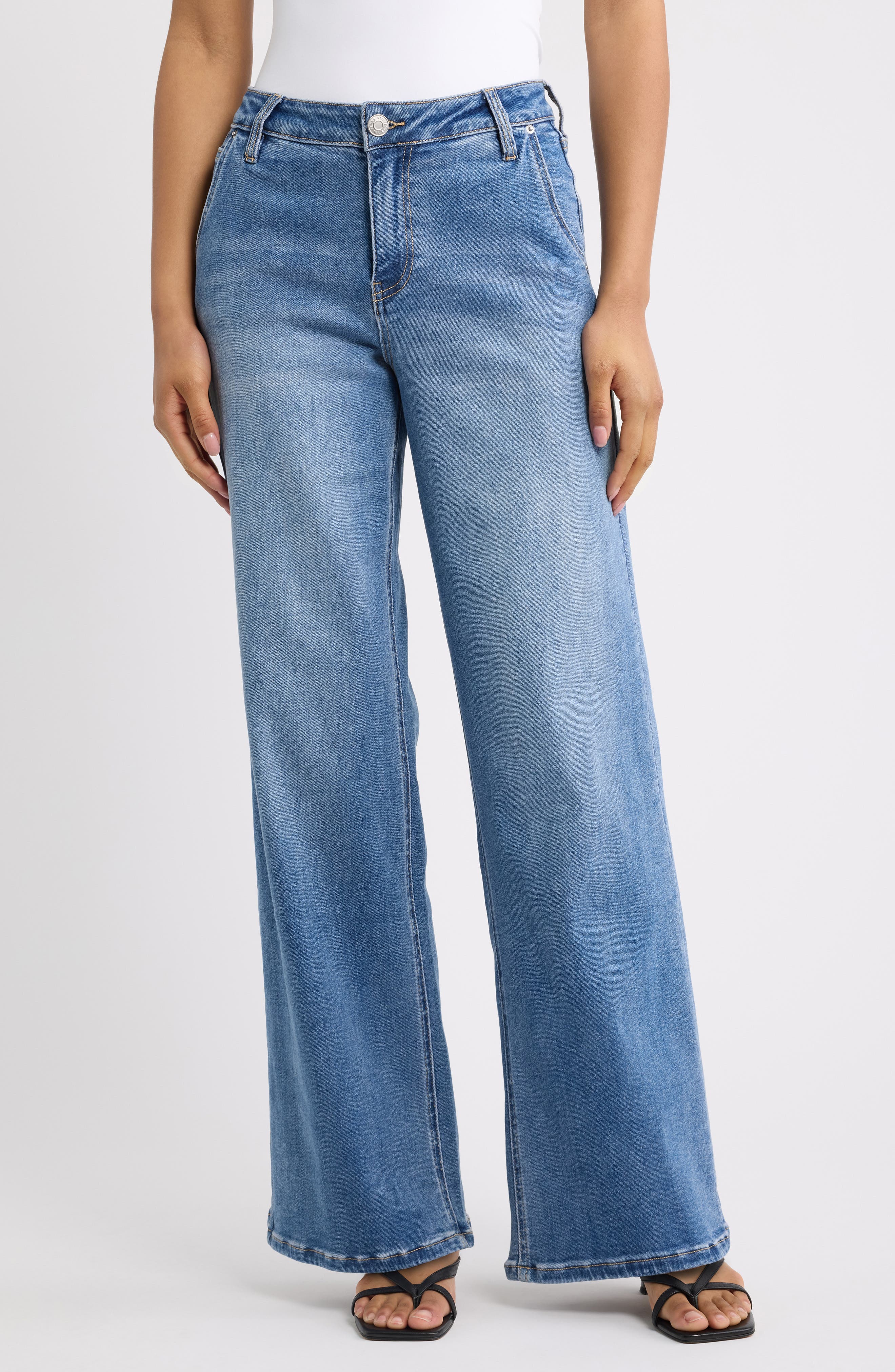 selected 08M MEDIUM WASH