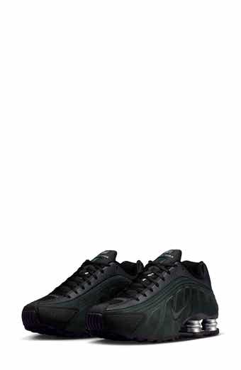 Nike Shox R4 Sneaker