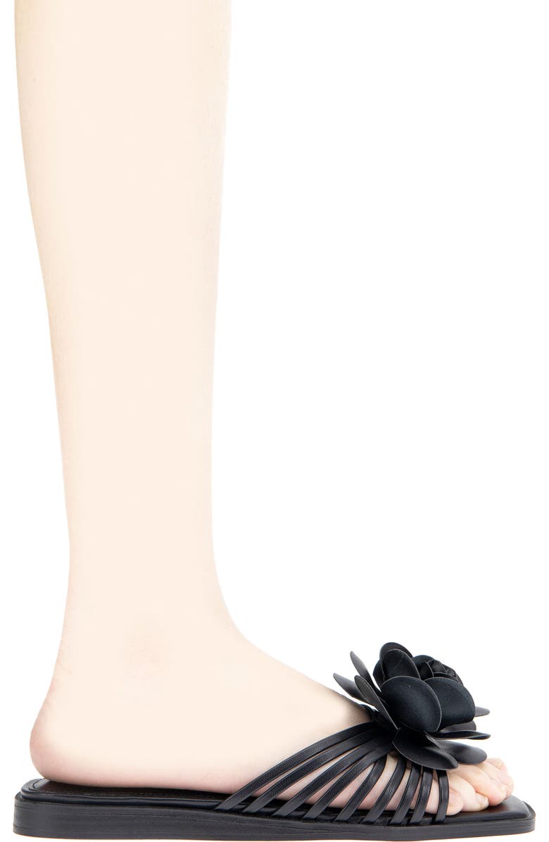 BCBGeneration Masha Flower Appliqué Sandal, Alternate, color, Black