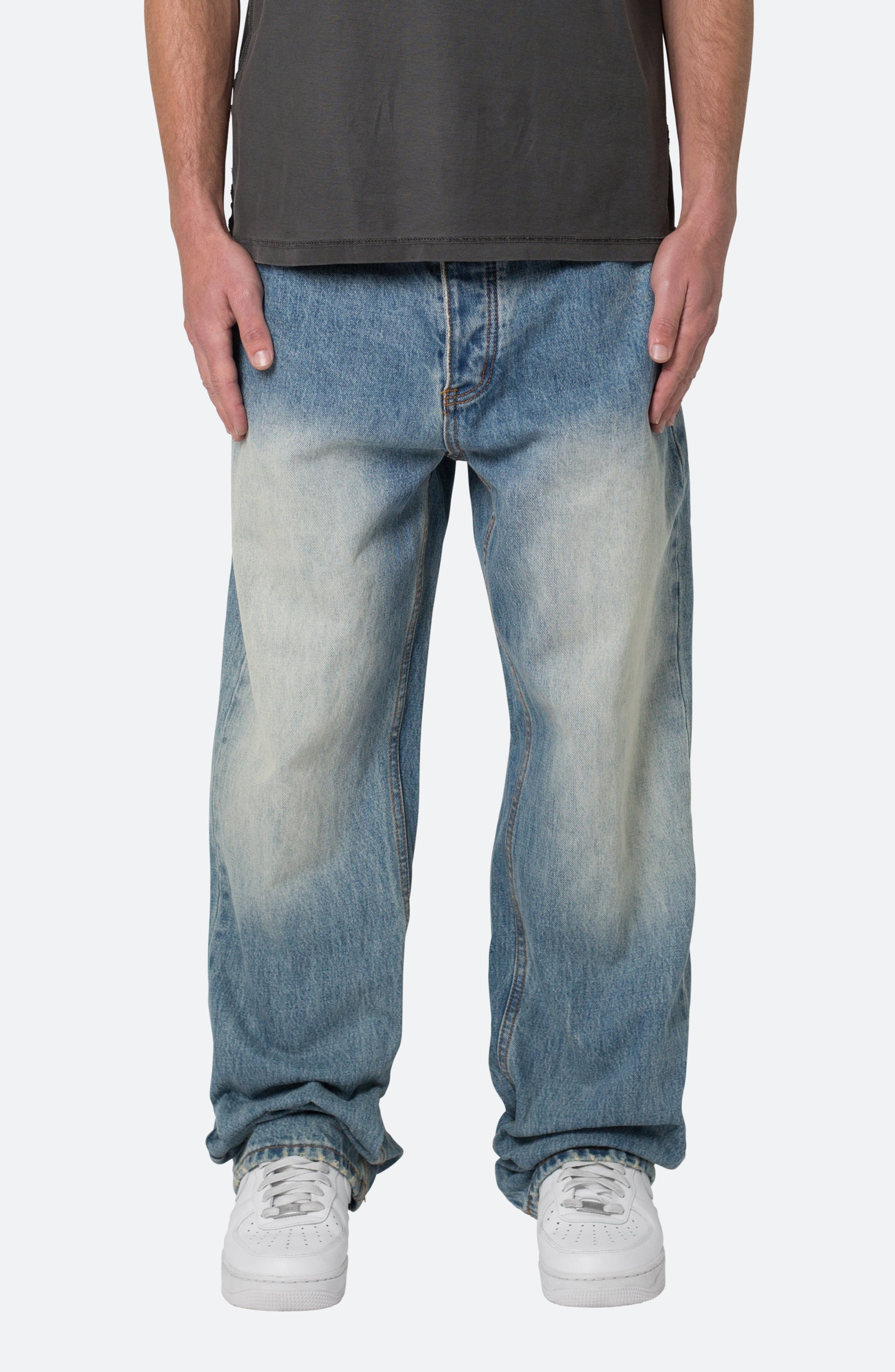 mnml Ultra Baggy Jeans