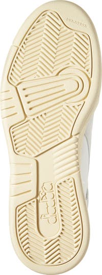 B.560 Cherie Sneaker