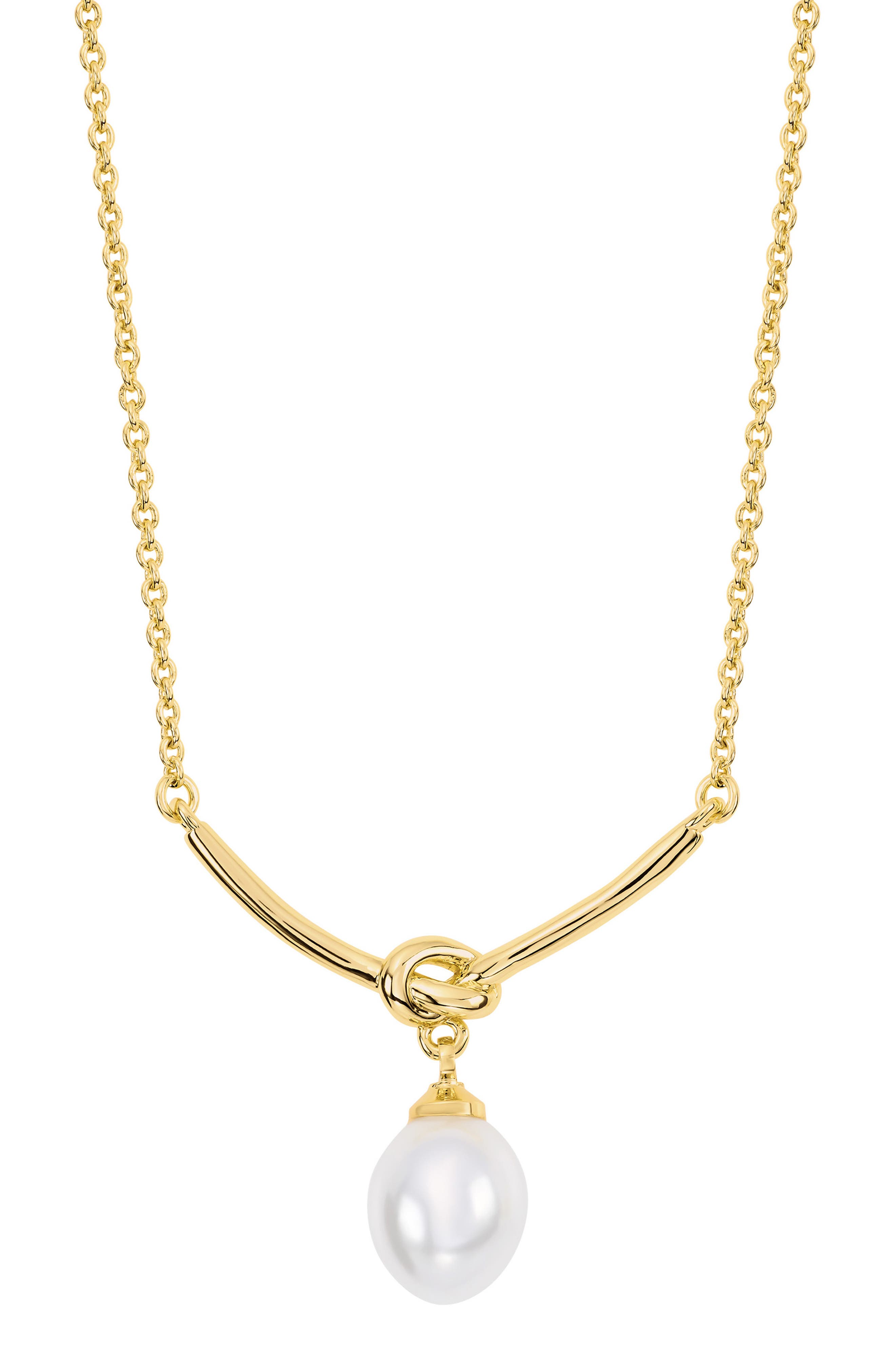 Faux Pearl Pendant Necklace