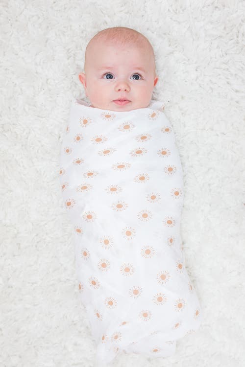 Lulujo Cotton Muslin Swaddles 2 Pack In Rainbow/suns