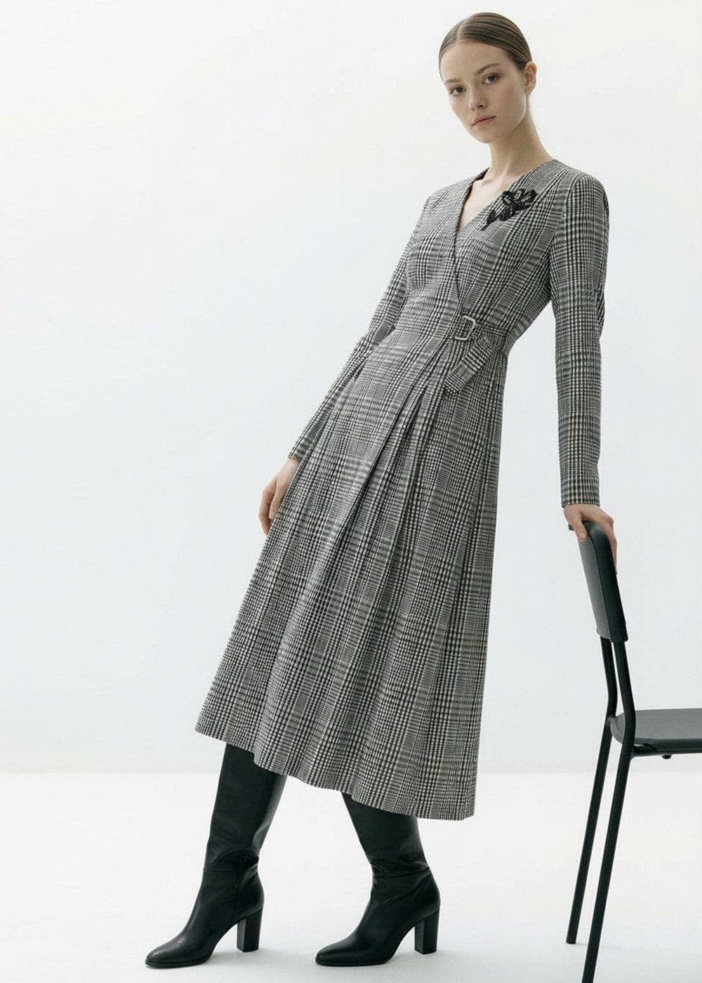 Notched Lapel 3/4 Sleeve Dress - image 2