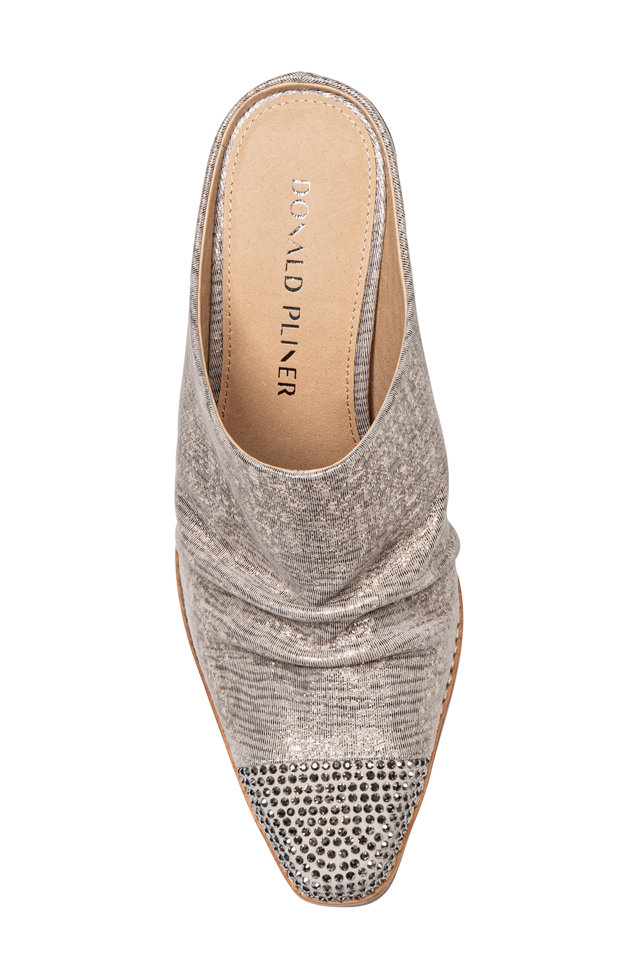 Western Mule, Alternate, color, PLATINUM