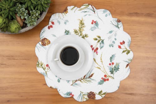 C & F Home C&f Home Edith Round Quilted Reversible Holly Botanical Placemats Set Of 6, 17" In White