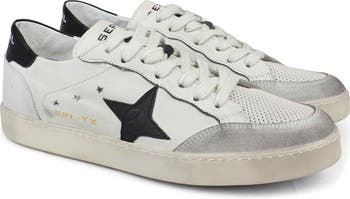 Estrella Star Sneaker