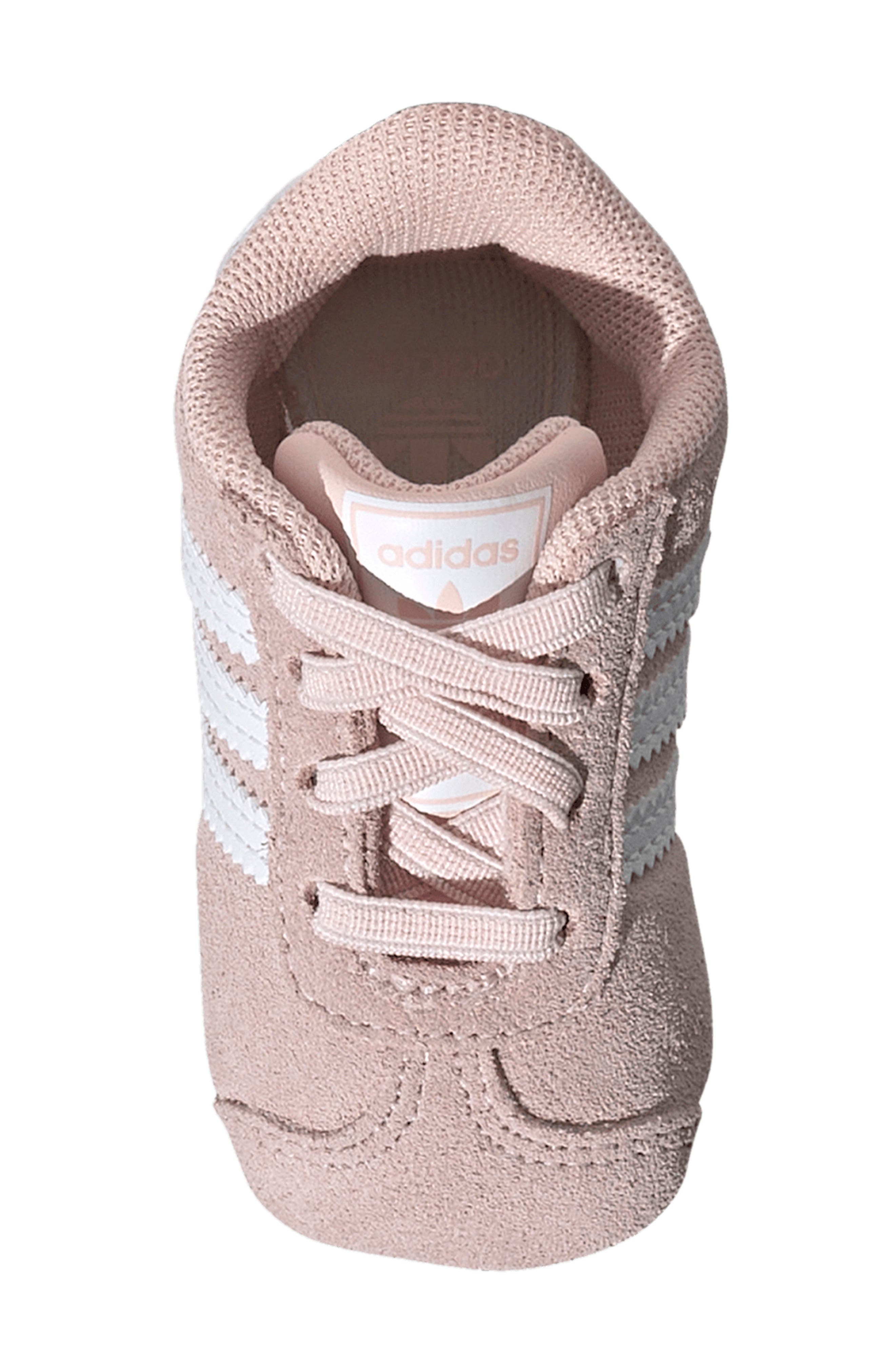 adidas Gazelle Crib Shoe, Alternate, color, 