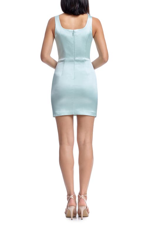 DRESS THE POPULATION DRESS THE POPULATION CARRIE FLORAL APPLIQUÉ MINIDRESS