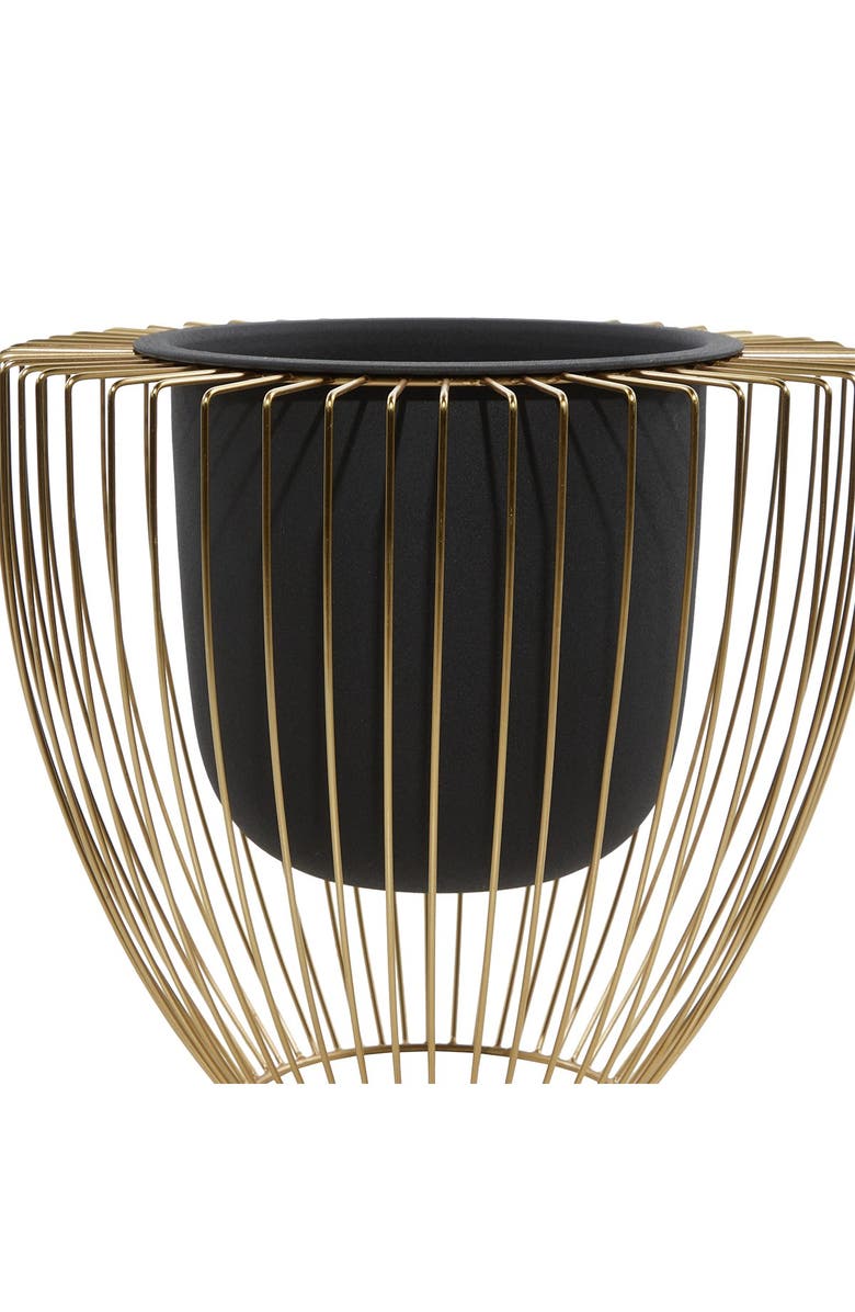 VIVIAN LUNE HOME Black Metal Indoor & Outdoor Planter with Removable Goldtone Wire Stand - Set of 2, Alternate, color, Black