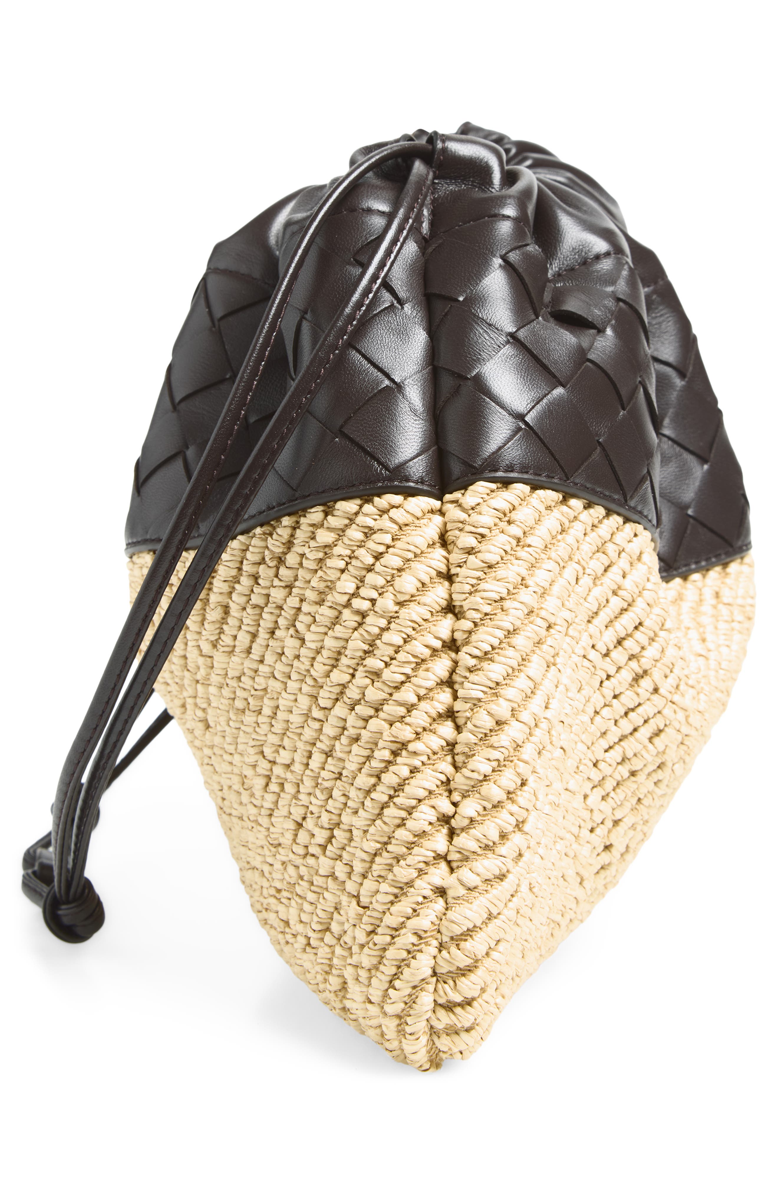 Bottega Veneta Medium Dustbag Intrecciato Leather & Raffia Clutch, Alternate, color, 9943 Natural/ Espresso-G