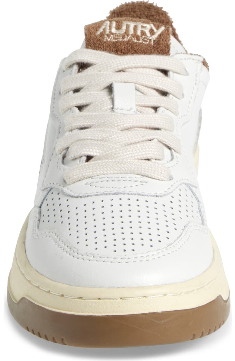 AUTRY Medalist Low Sneaker, Alternate, color, Brown/ White