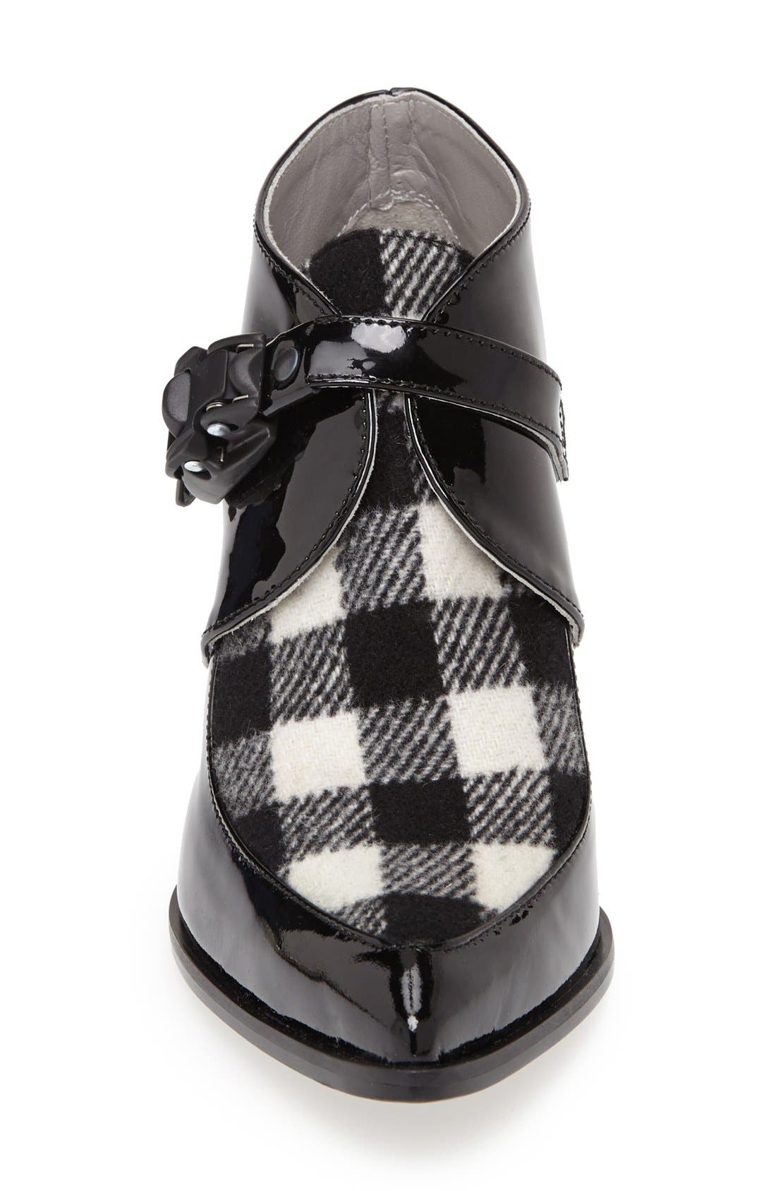 Pointy Toe Bootie, Alternate, color, BLACK/ WHITE TARTAN