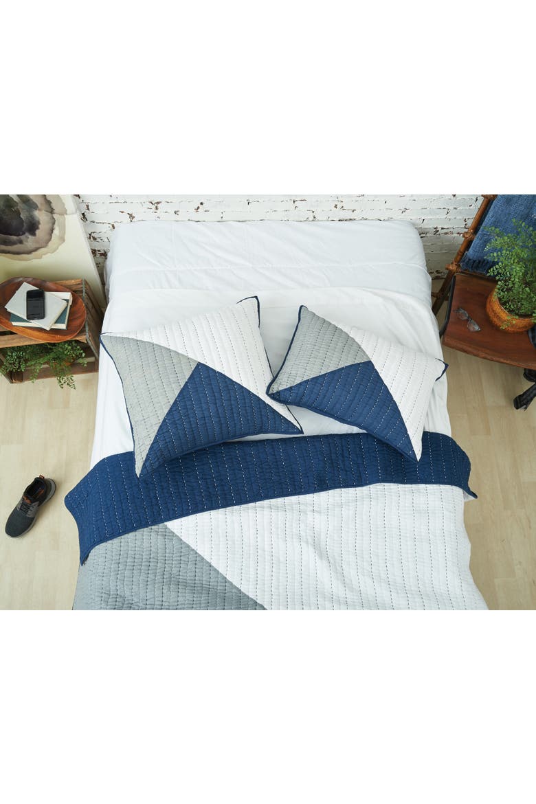 Asymmetrical Queen Quilt, Alternate, color, Blue