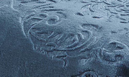 Luxury Home Embossed Versailles Throw Blanket