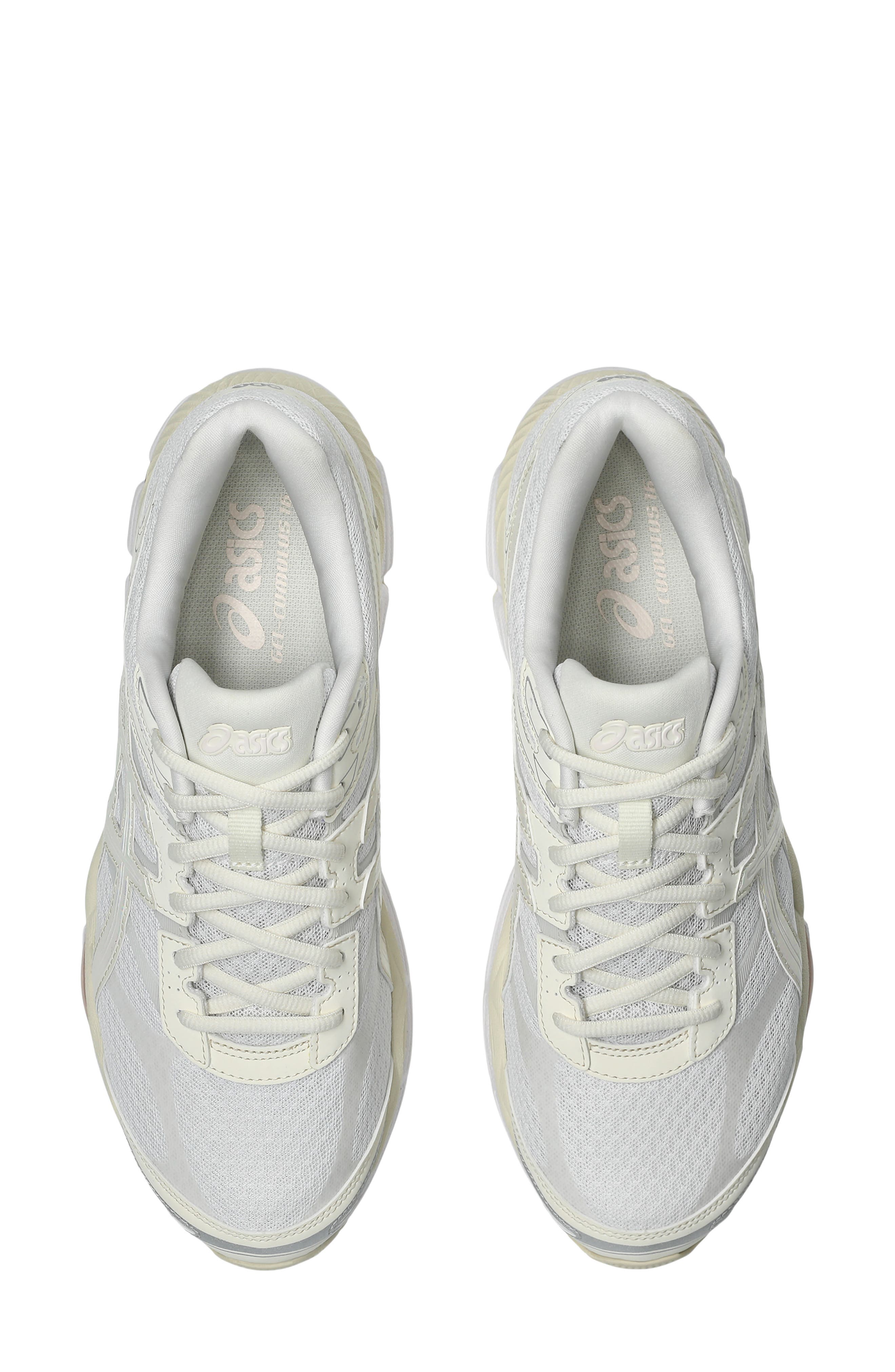 ASICS<sup>®</sup> Gender Inclusive GEL-CUMULUS<sup>®</sup> 16 Sneaker, Alternate, color, White/ Cream