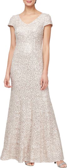 green emerald velvet dress Amazon.com: Alex Evenings Women's Long Stretch Lace Off The Shoulder Mock  Mother of The Bride Dress (Petite and Regular Sizes), Blush, 4 : Clothing,  Shoes & Jewelry main image 1