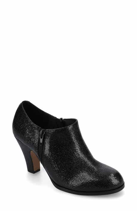Journee Collection Sanzi Heeled Ankle Bootie