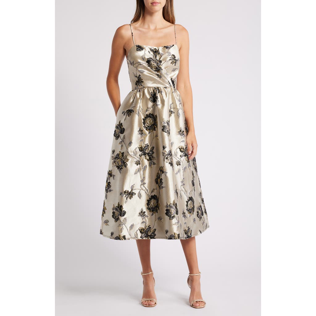 Julia Jordan Metallic Floral Brocade Cocktail Dress in Gold