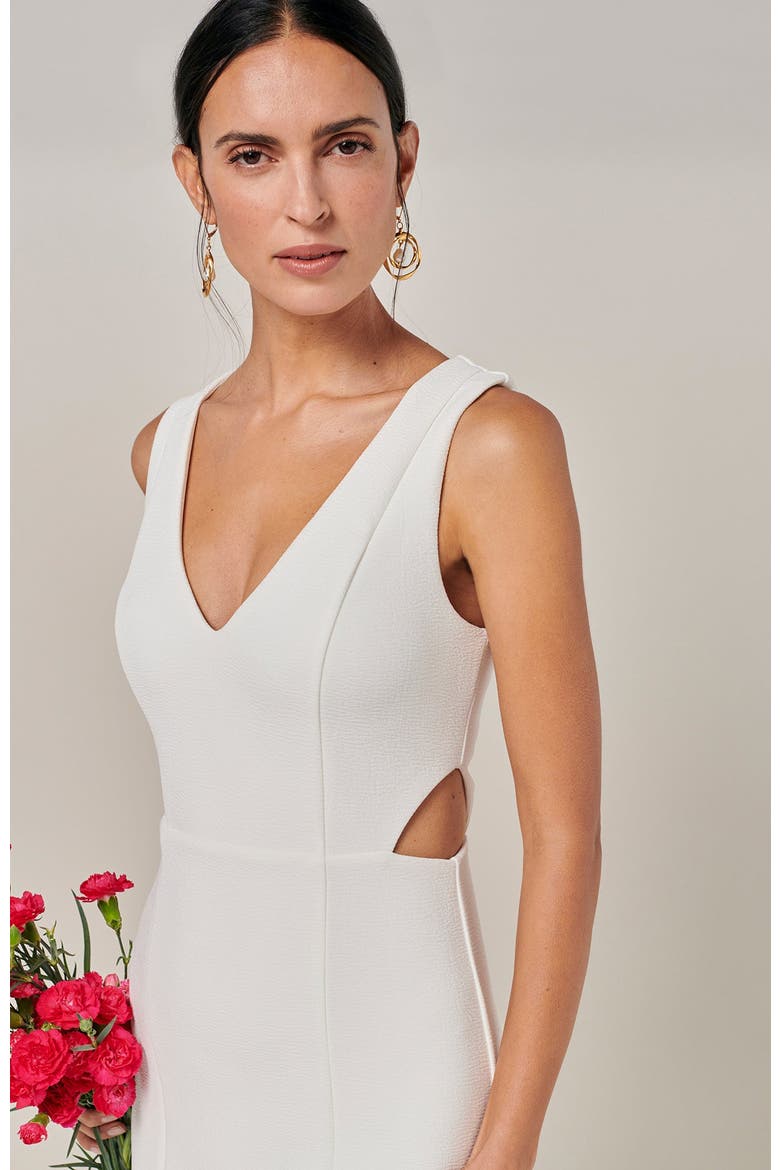 Noah Gown, Alternate, color, White