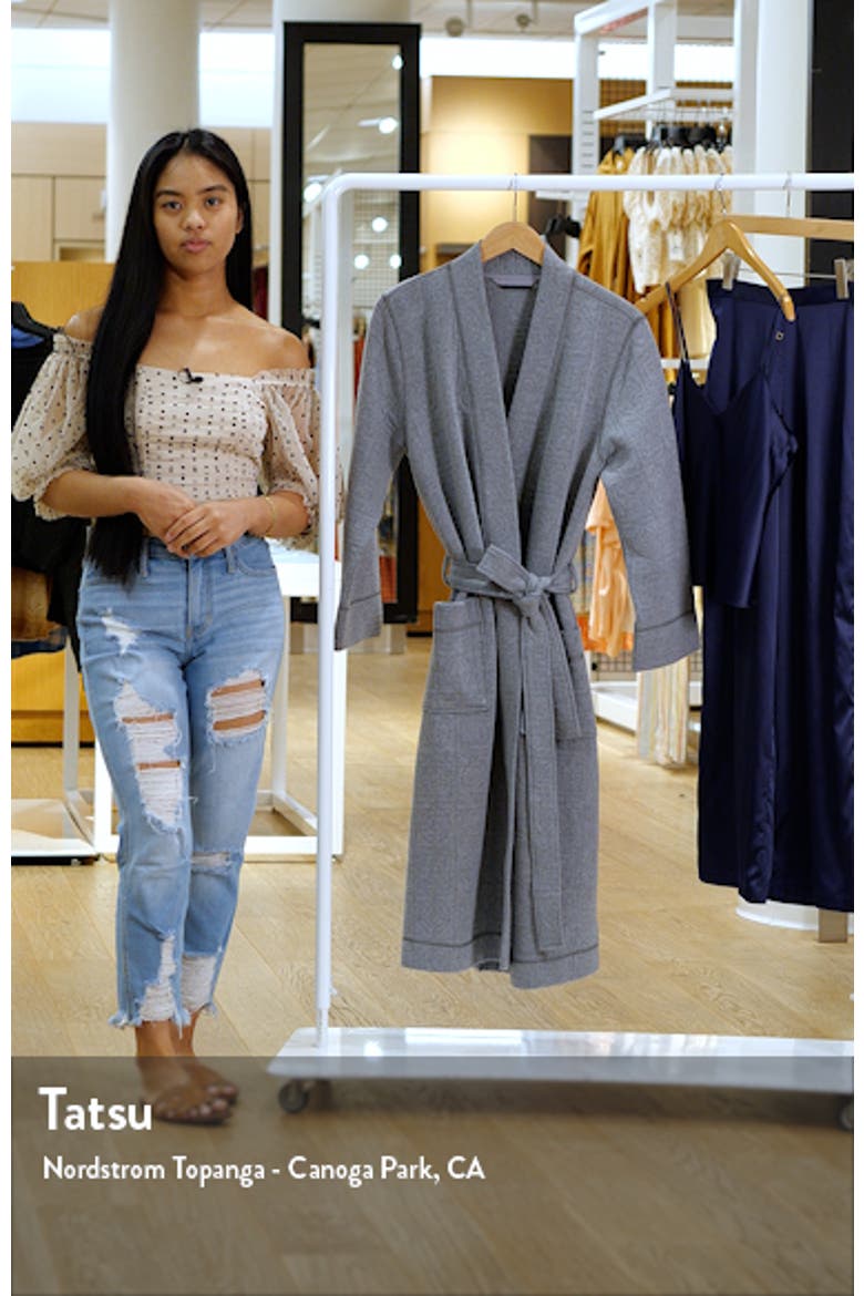 Infinity Quilted Jacquard Robe video