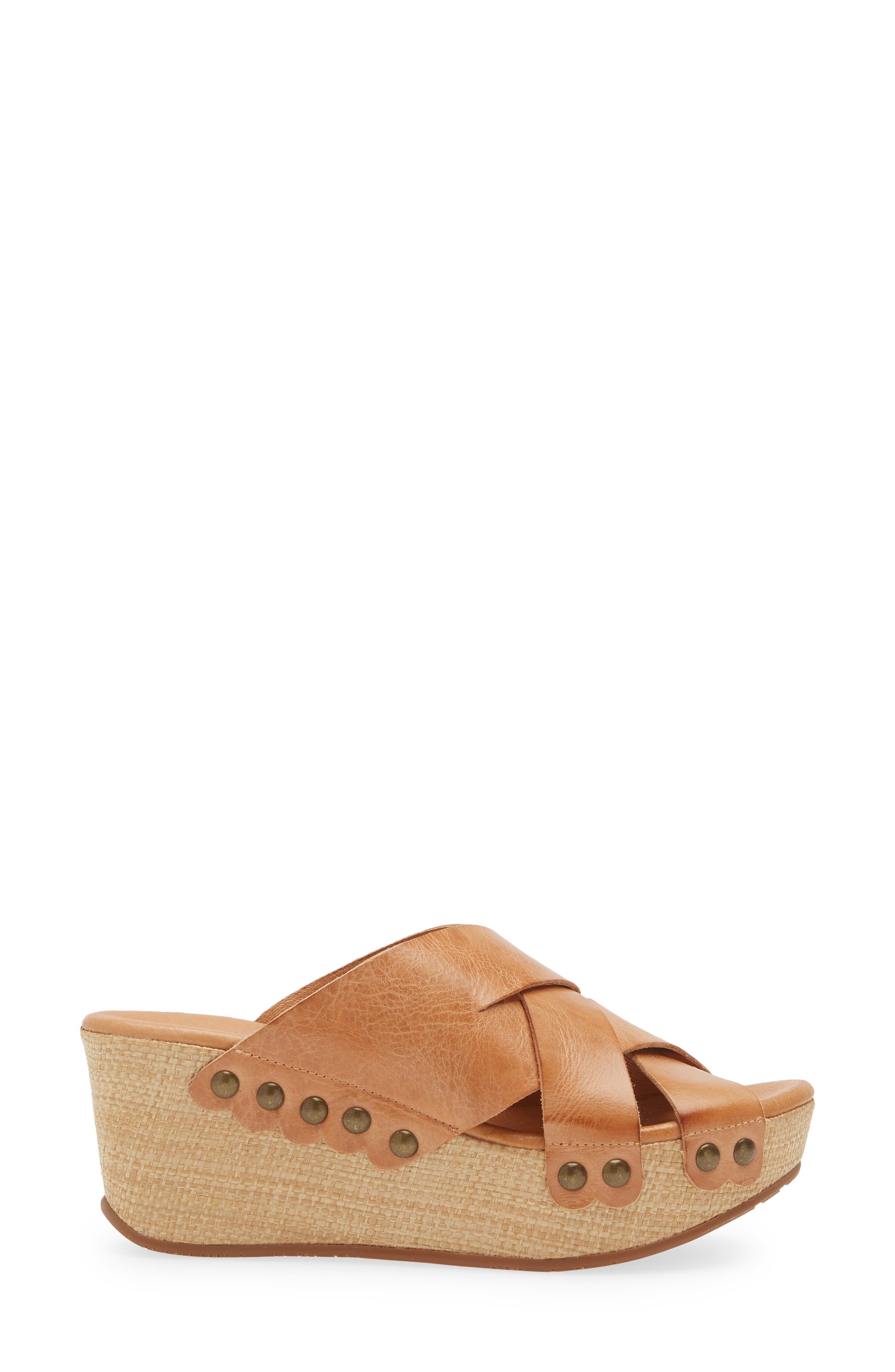 Chocolat Blu Yetta Platform Wedge Slide Sandal, Alternate, color, Camel Leather