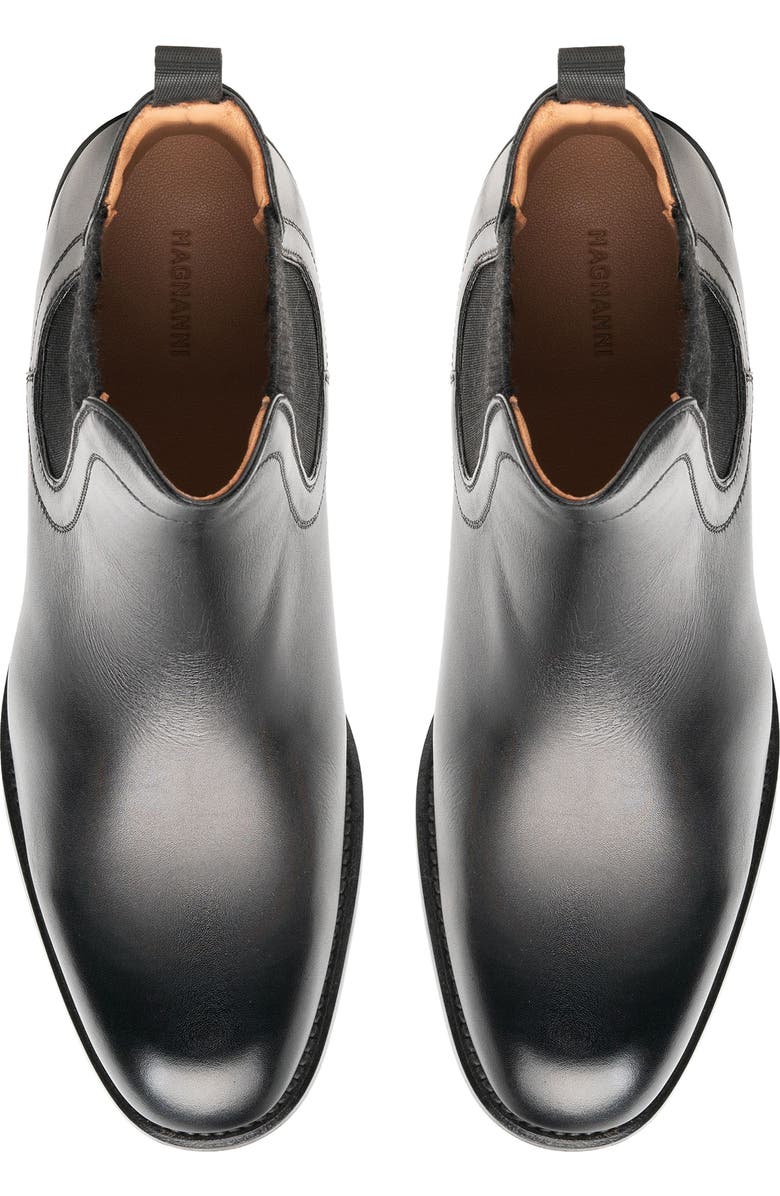Magnanni Delana Chelsea Boot, Alternate, color, Black