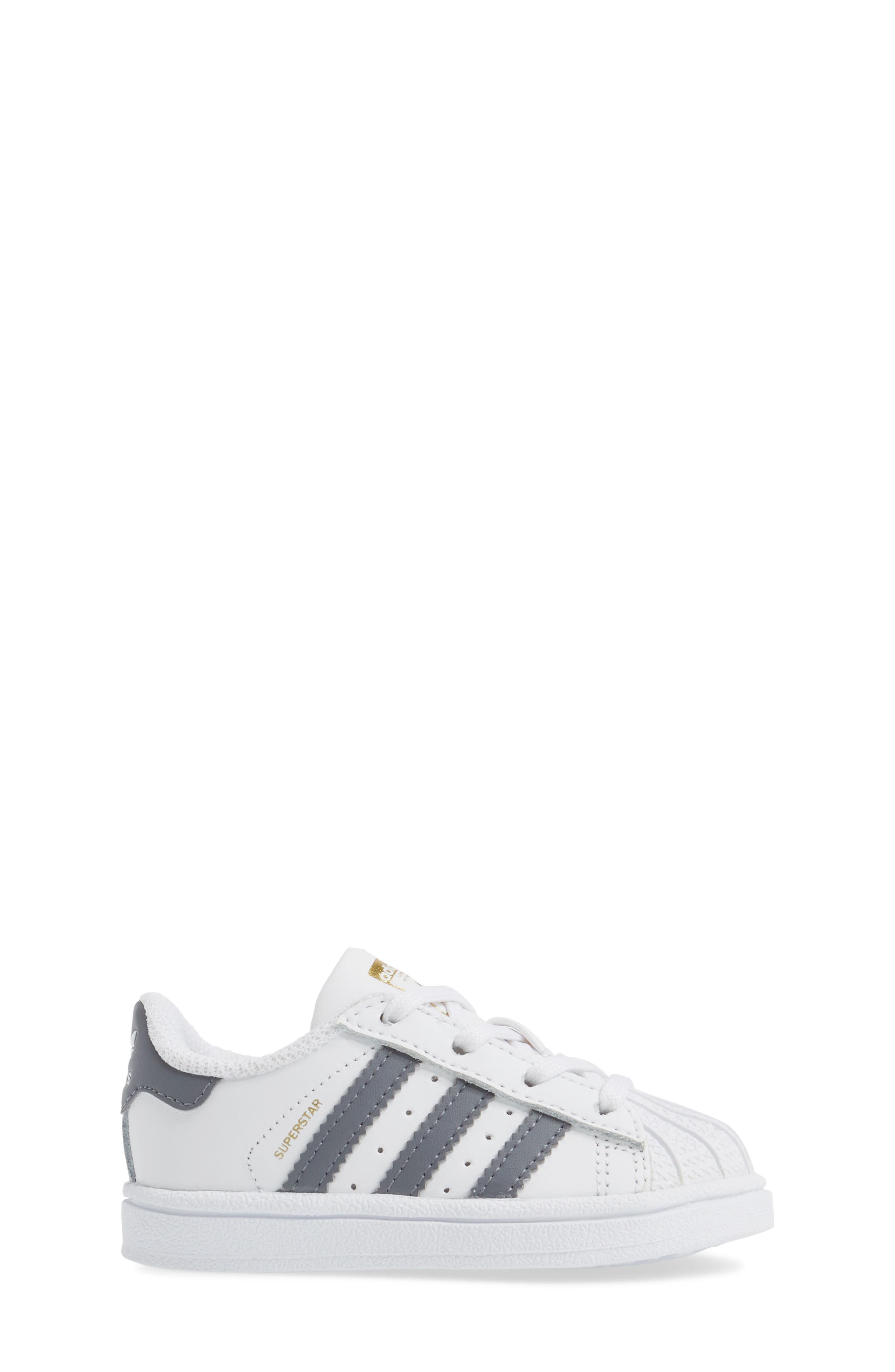 Superstar Foundation Sneaker, Alternate, color, WHITE/ LIGHT ONYX