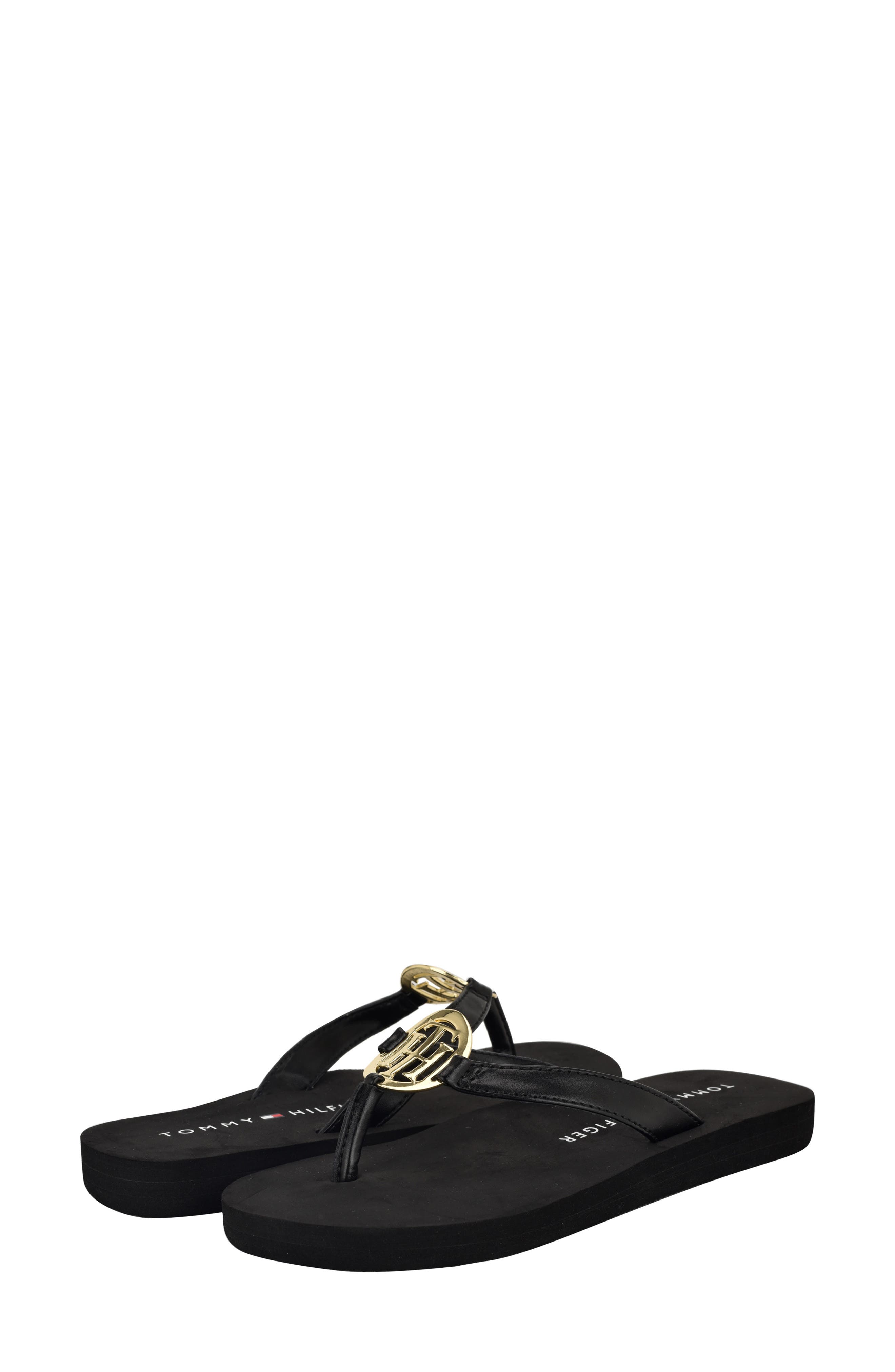 Tommy Hilfiger Crelina Thong Sandal, Alternate, color, Black