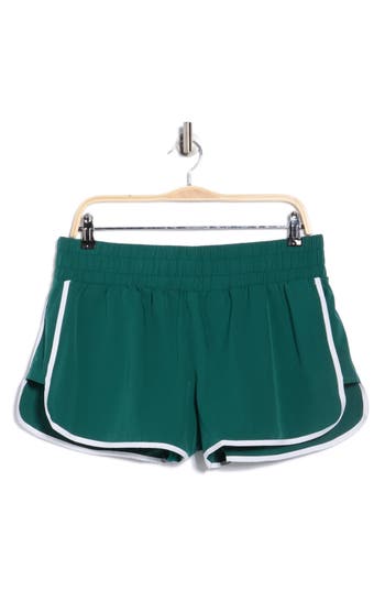 Varley Soft Ripstop Shorts In Green